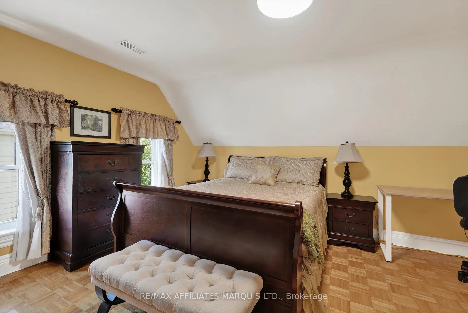 Photo 24 of 127 Lawrence Avenue, Cornwall — HOMEH