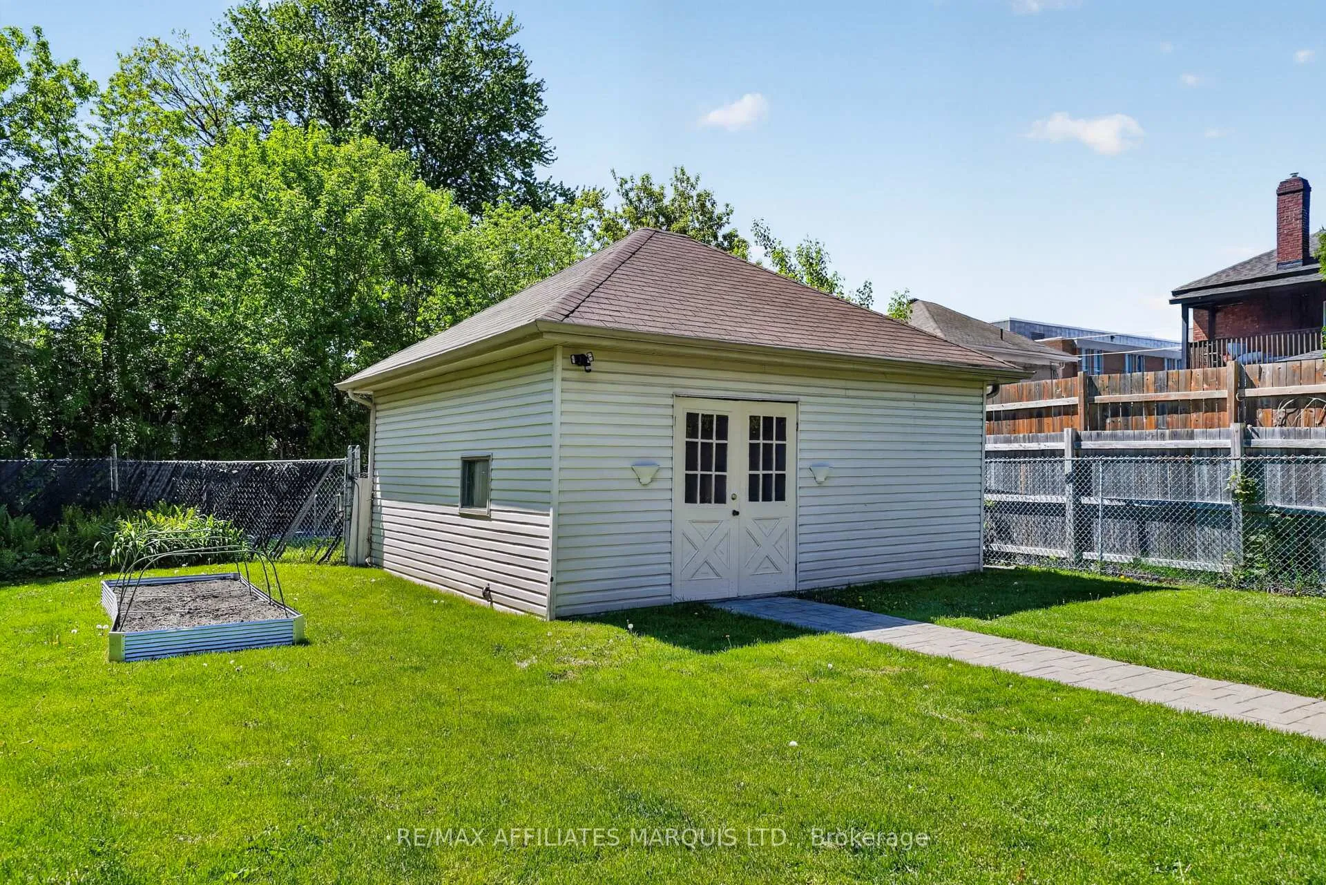 Photo 41 of 127 Lawrence Avenue, Cornwall — HOMEH