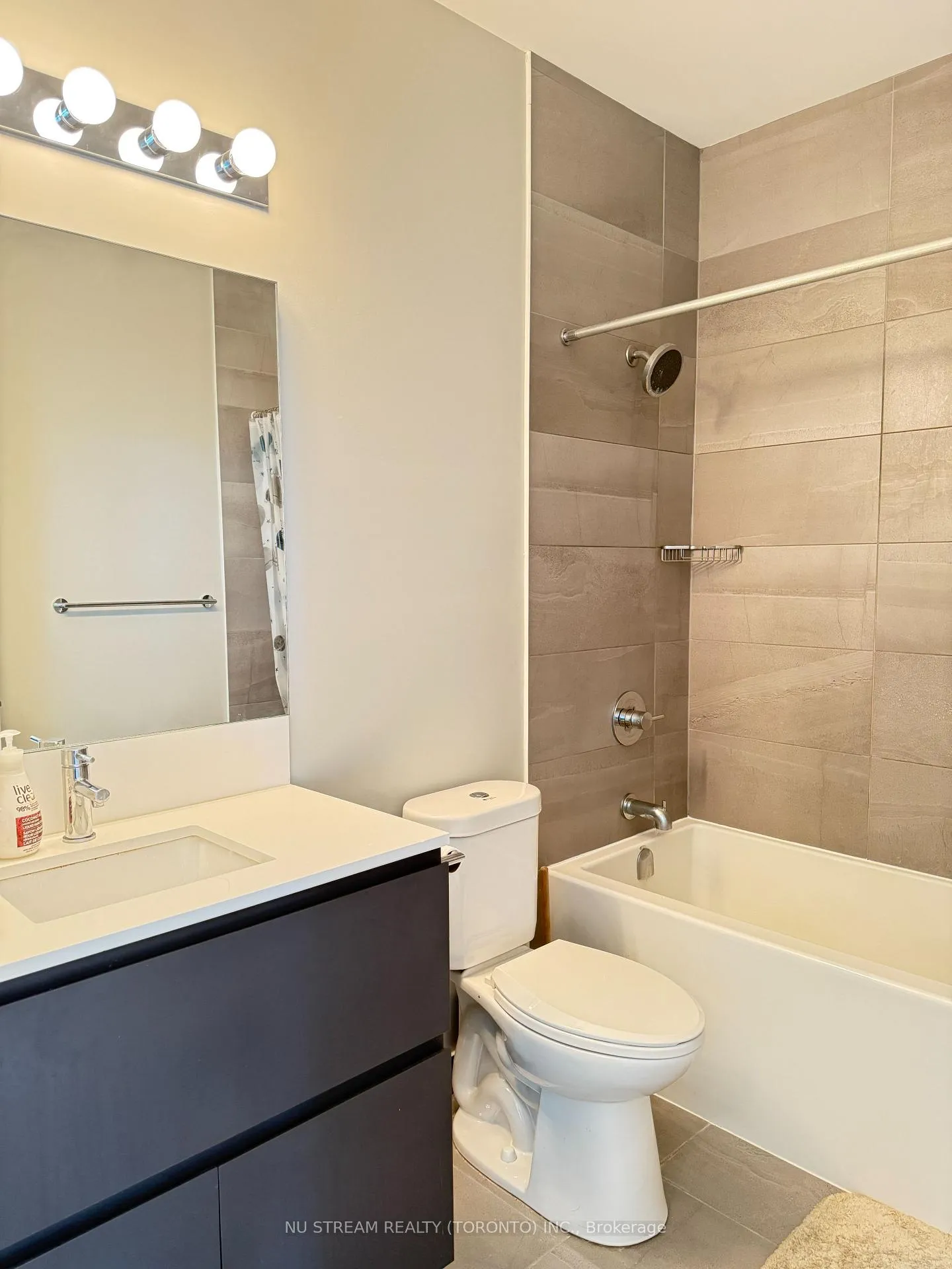 Photo 10 of Unit 1001, 15 Water Walk Drive, Markham, Unionville — HOMEH