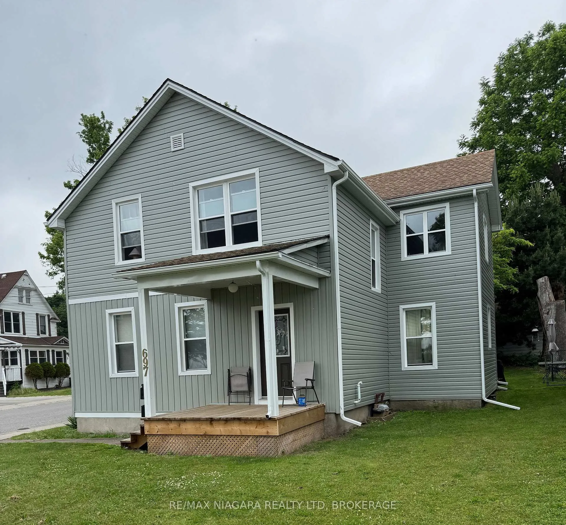 Photo 1 of 697 Niagara Boulevard, Fort Erie, Central — HOMEH