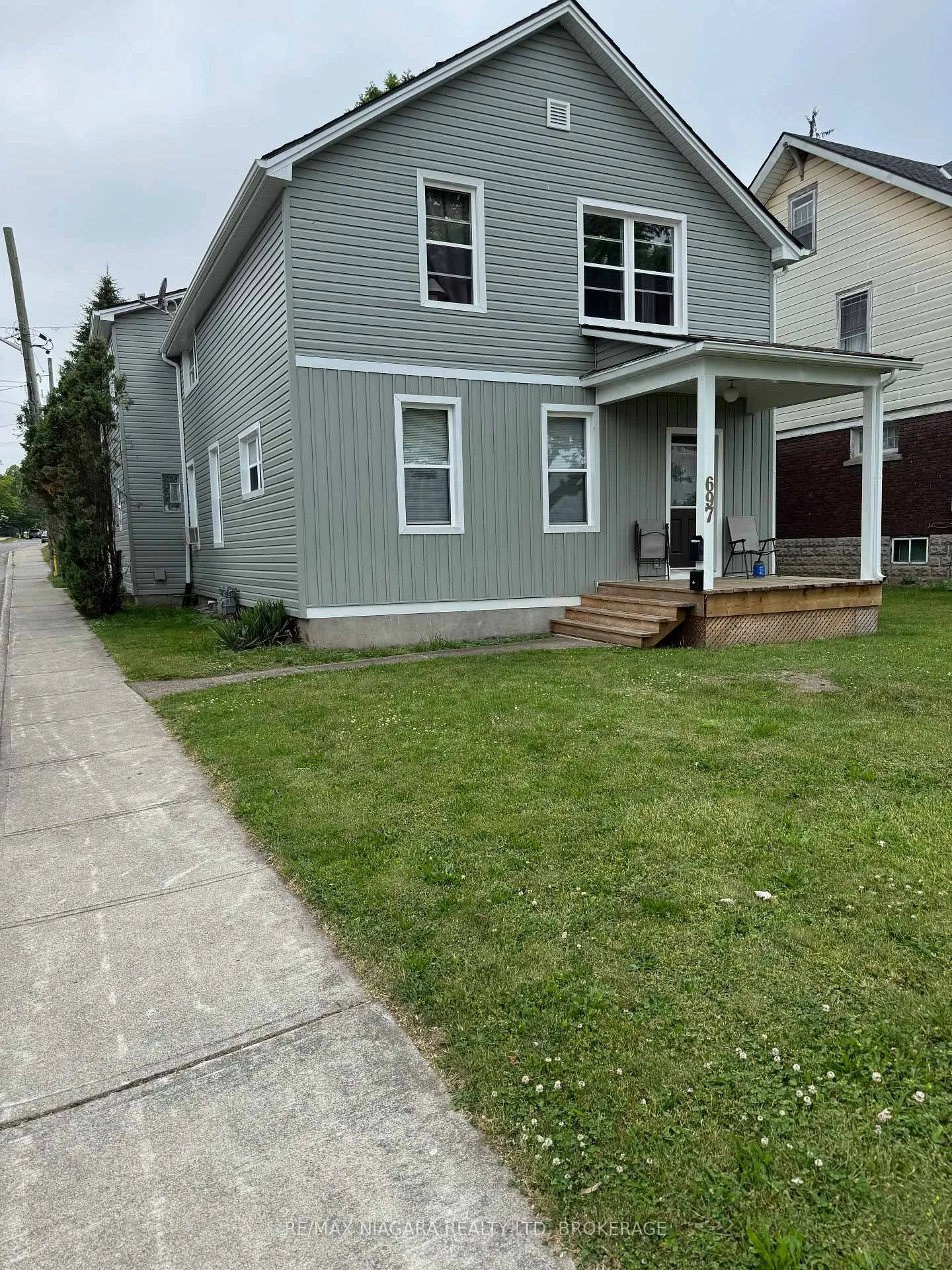 Photo 3 of 697 Niagara Boulevard, Fort Erie, Central — HOMEH