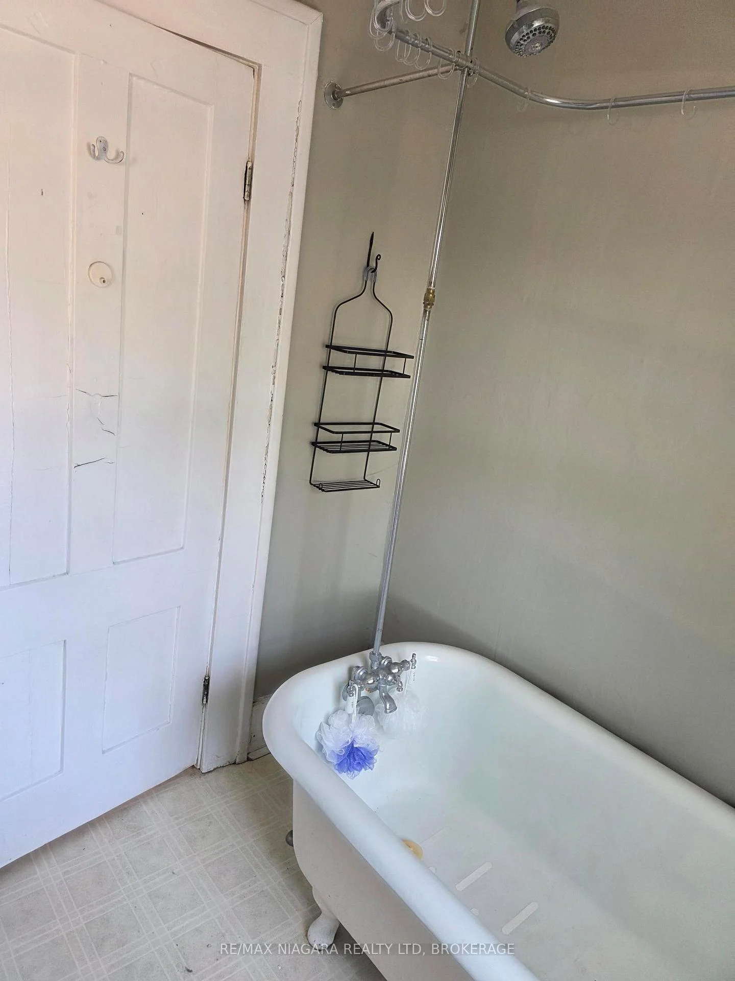 Photo 10 of 697 Niagara Boulevard, Fort Erie, Central — HOMEH