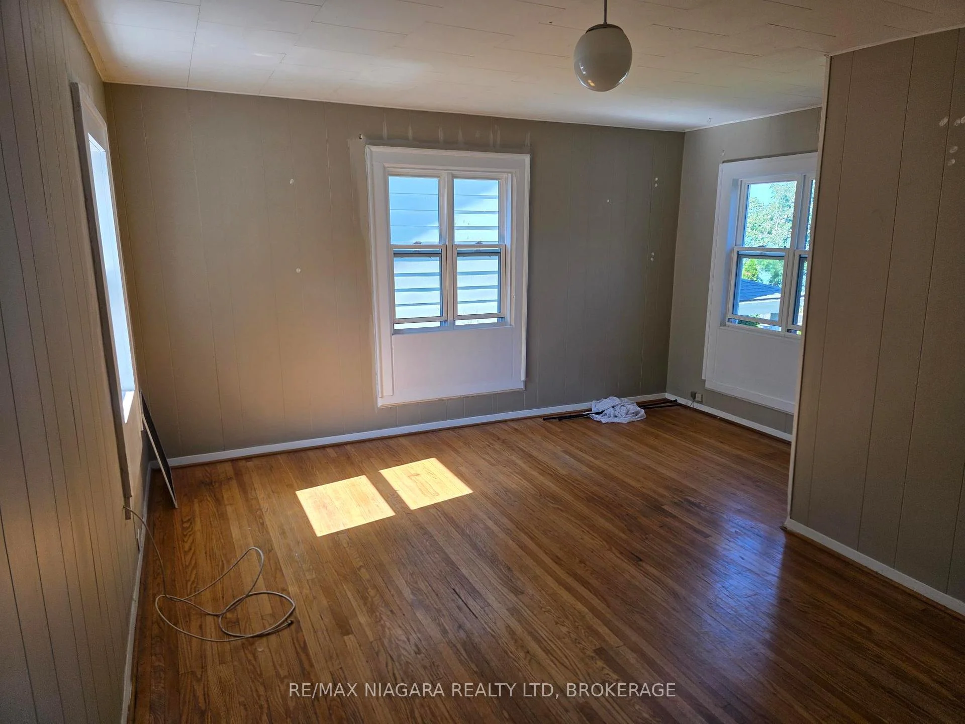 Photo 15 of 697 Niagara Boulevard, Fort Erie, Central — HOMEH