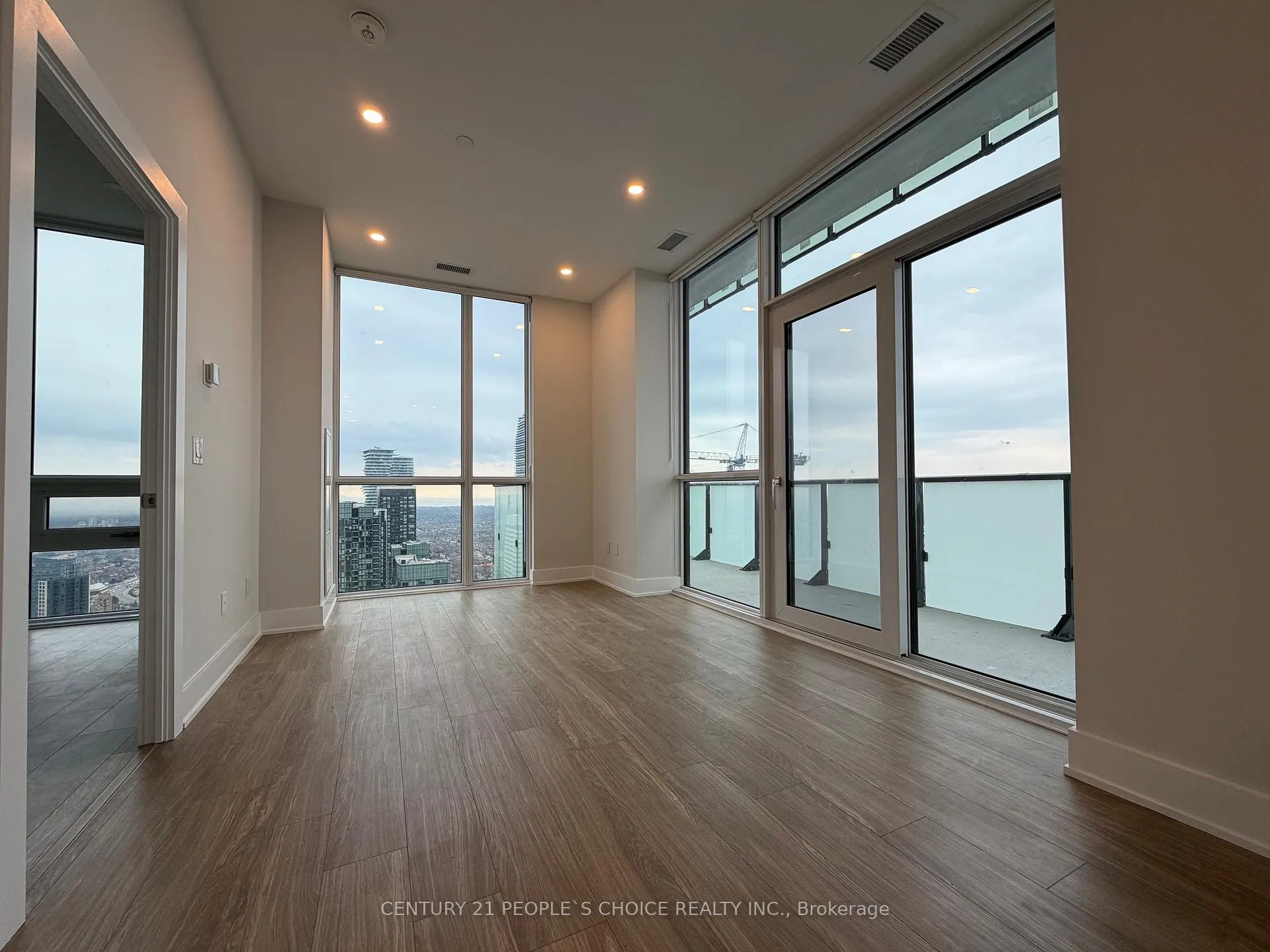 Photo 22 of Unit PH 05, 430 Square One Drive, Mississauga, City Centre — HOMEH