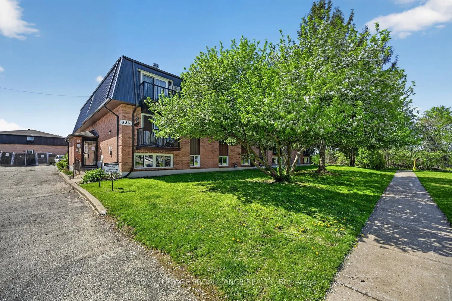 Photo 1 of Unit 2, 825 Macodrum Drive, Brockville — HOMEH