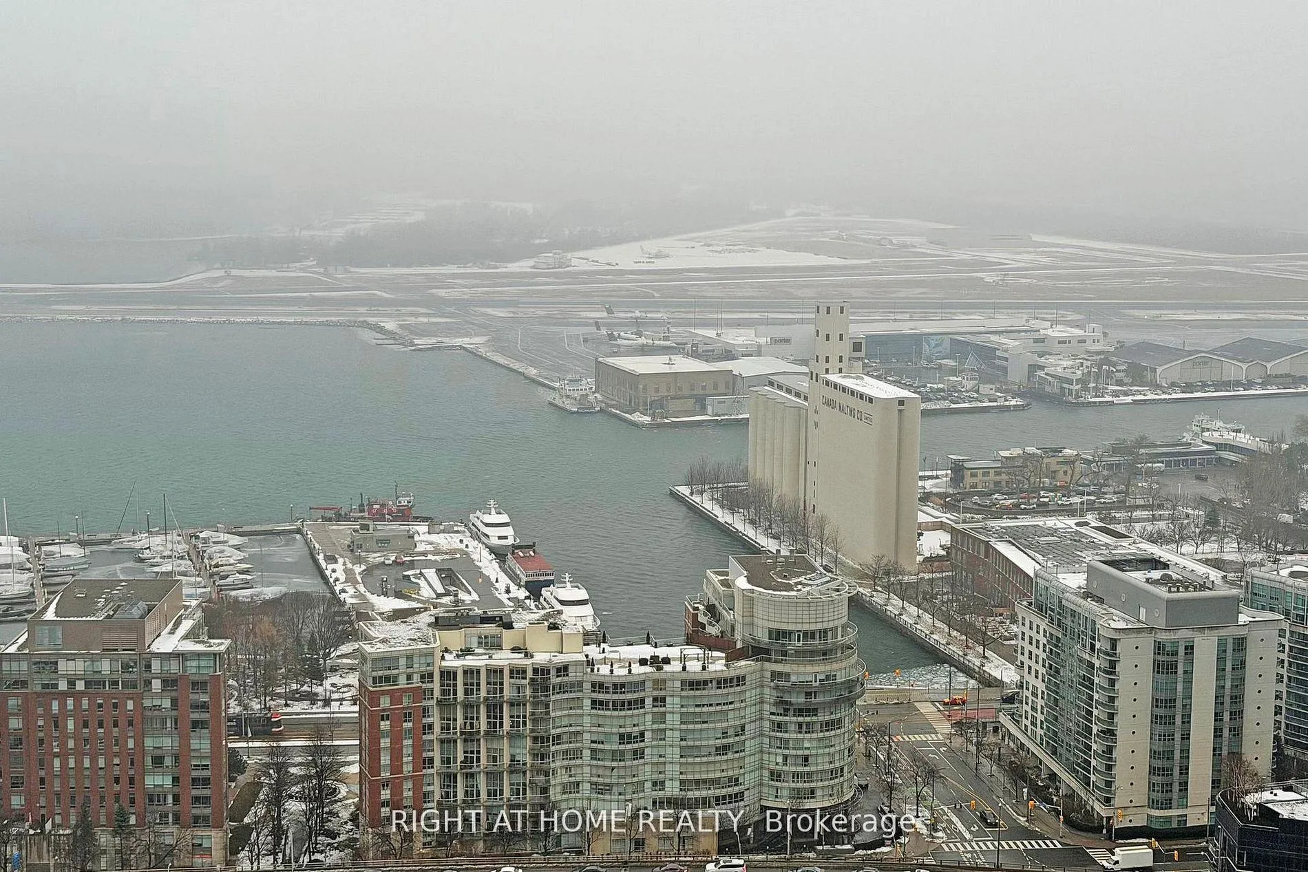 Photo 2 of Unit 4309, 21 Iceboat Terrace, Toronto, Waterfront Communities — HOMEH