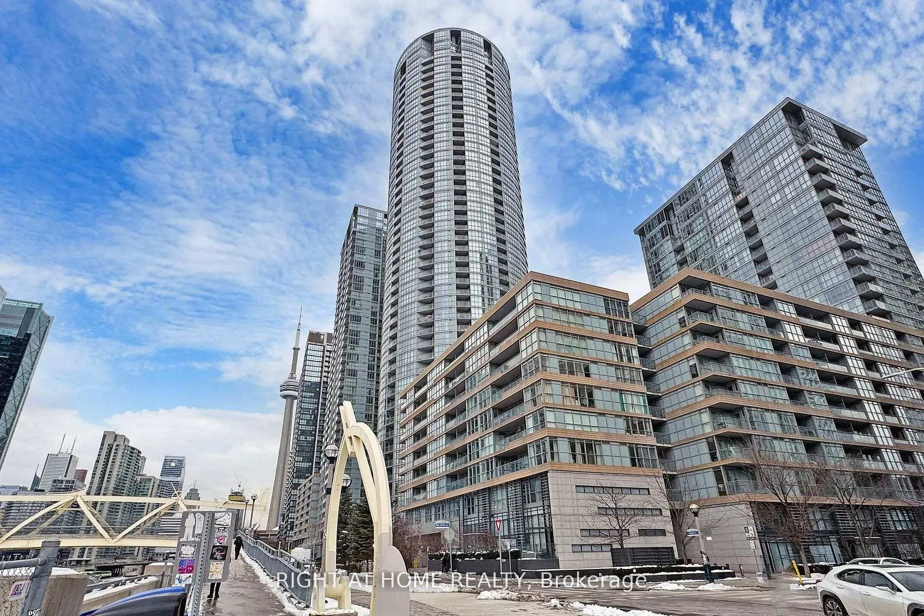 Photo 4 of Unit 4309, 21 Iceboat Terrace, Toronto, Waterfront Communities — HOMEH