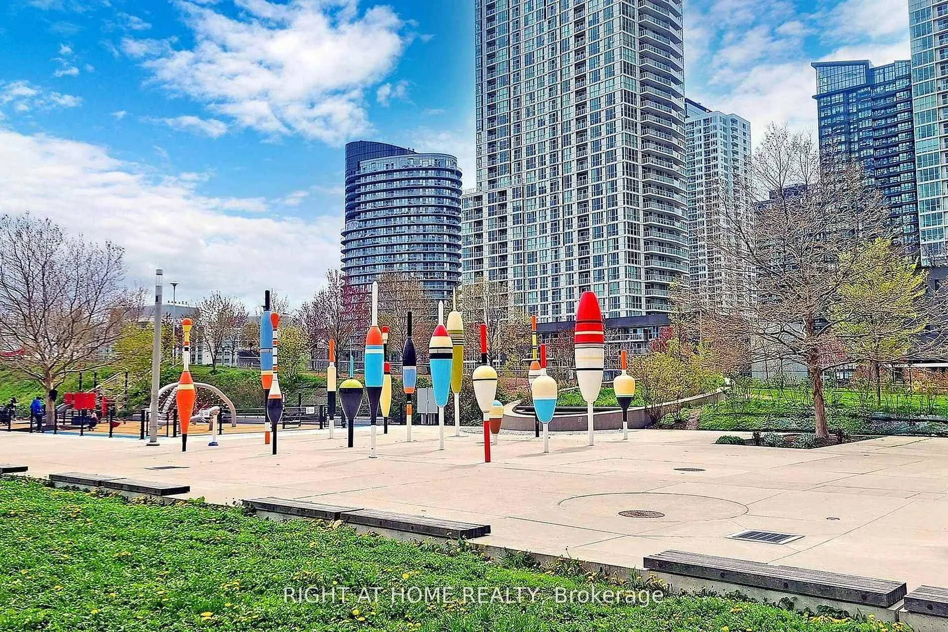Photo 5 of Unit 4309, 21 Iceboat Terrace, Toronto, Waterfront Communities — HOMEH