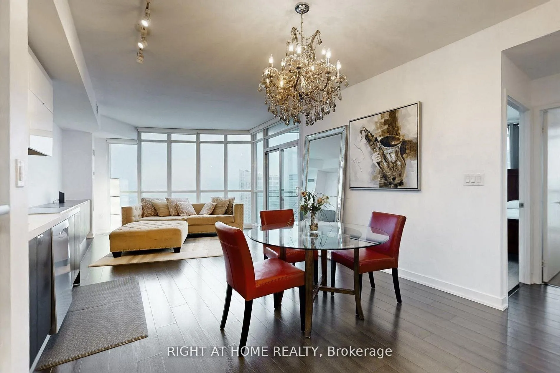 Photo 10 of Unit 4309, 21 Iceboat Terrace, Toronto, Waterfront Communities — HOMEH