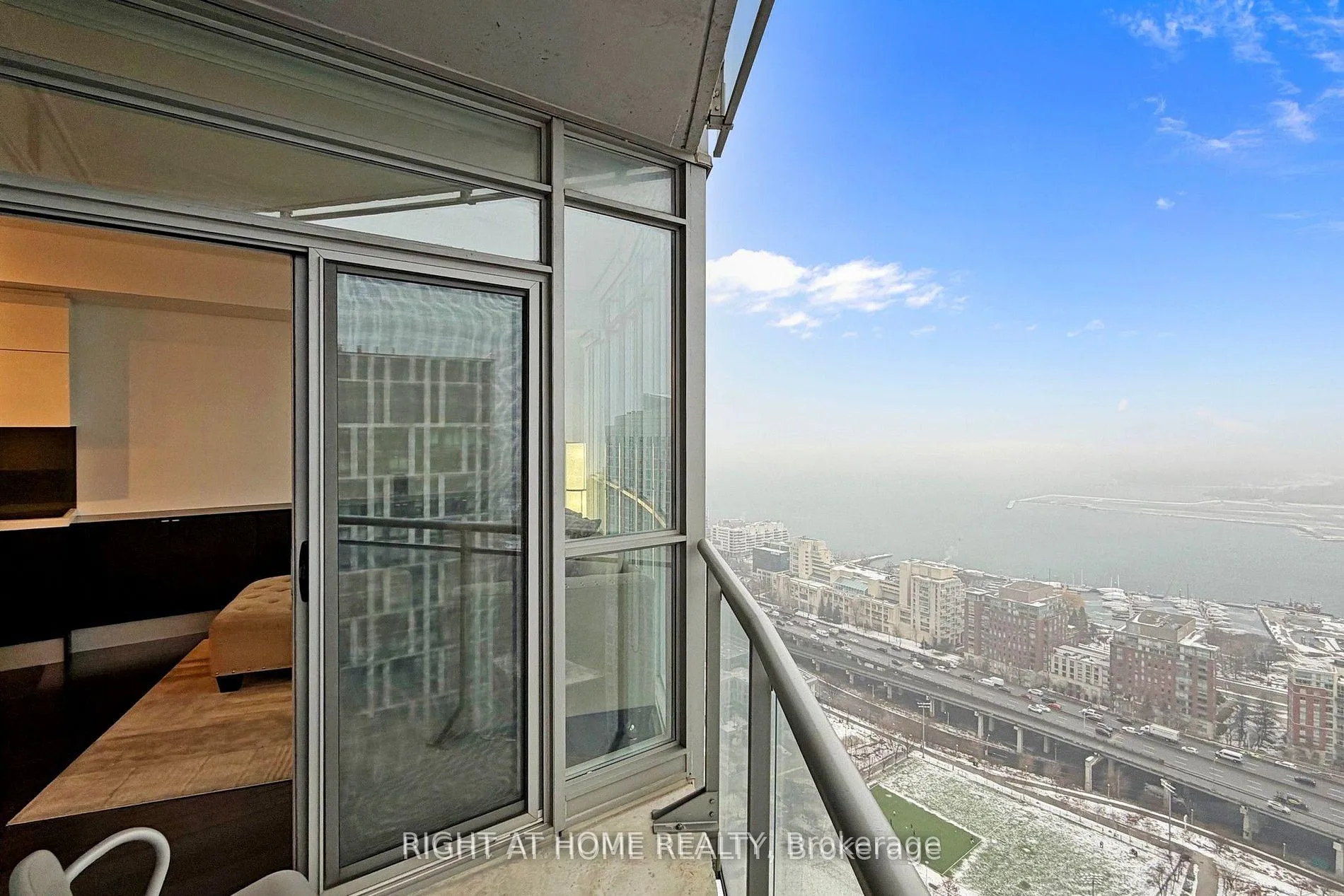 Photo 16 of Unit 4309, 21 Iceboat Terrace, Toronto, Waterfront Communities — HOMEH