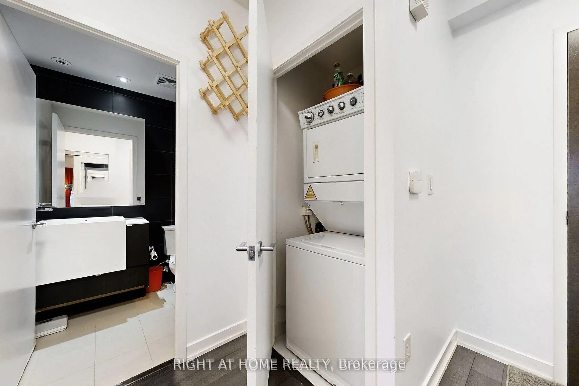 Photo 24 of Unit 4309, 21 Iceboat Terrace, Toronto, Waterfront Communities — HOMEH