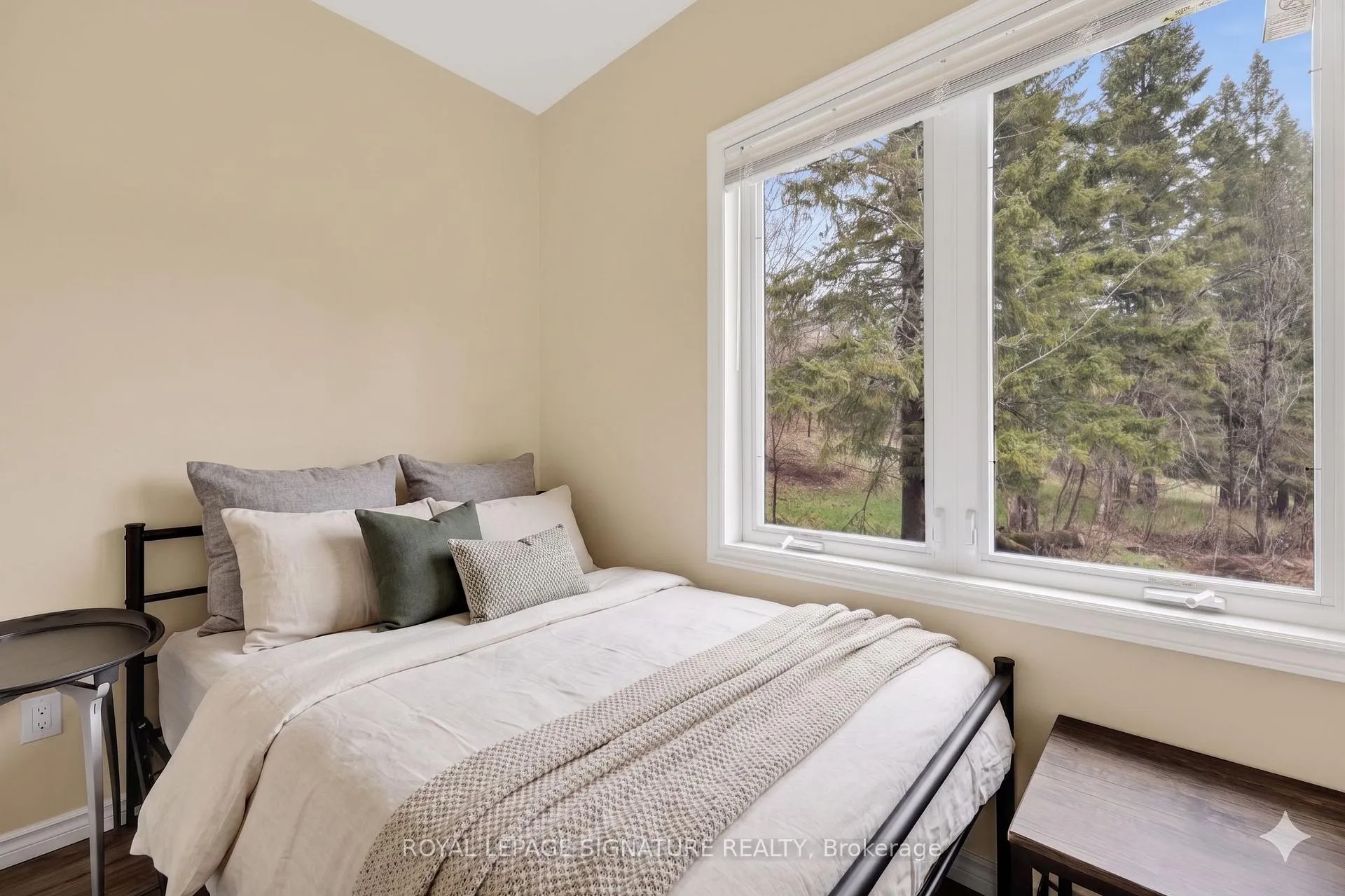 Photo 8 of 1223 Long Lake Road, Perry, Novar — HOMEH