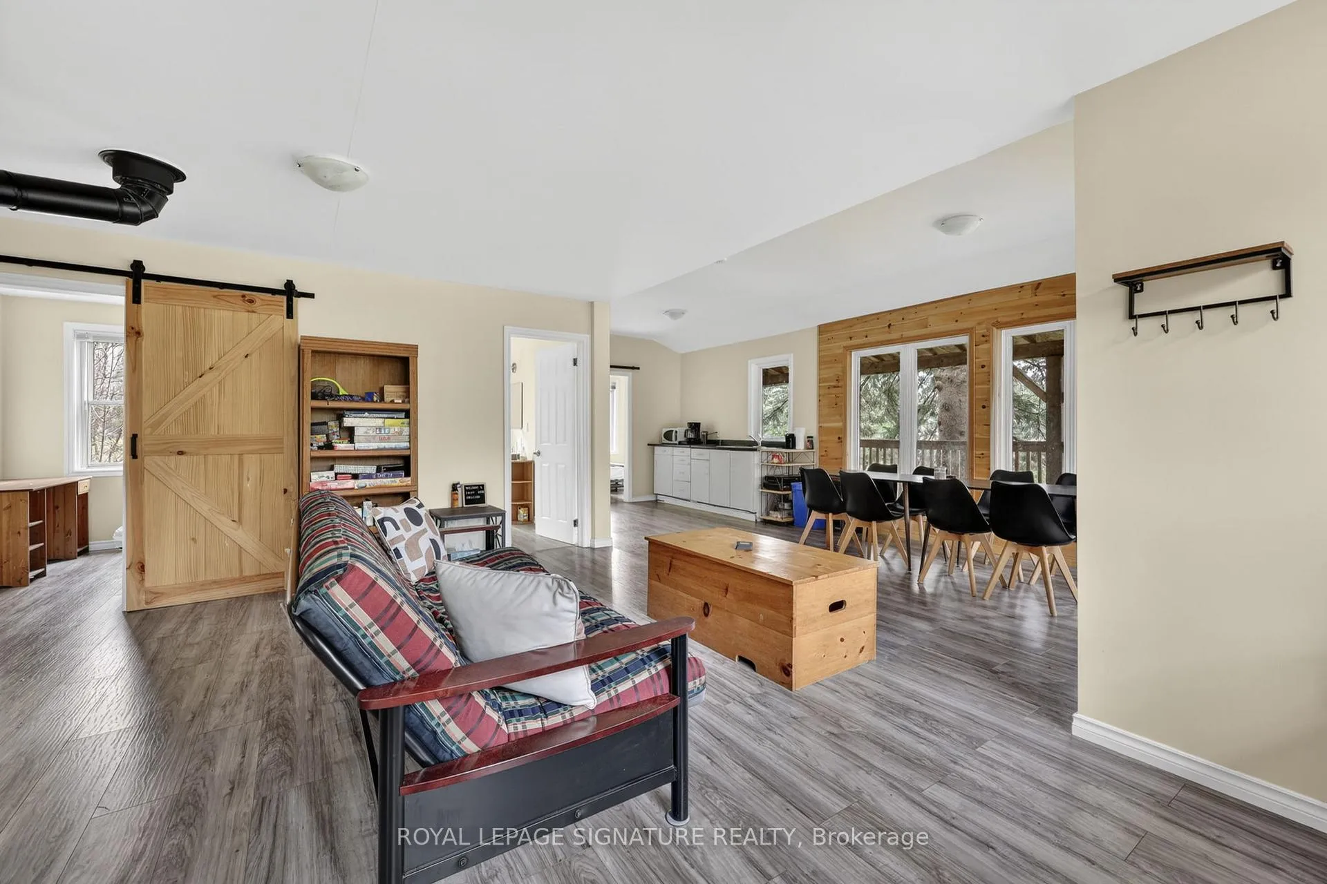 Photo 17 of 1223 Long Lake Road, Perry, Novar — HOMEH