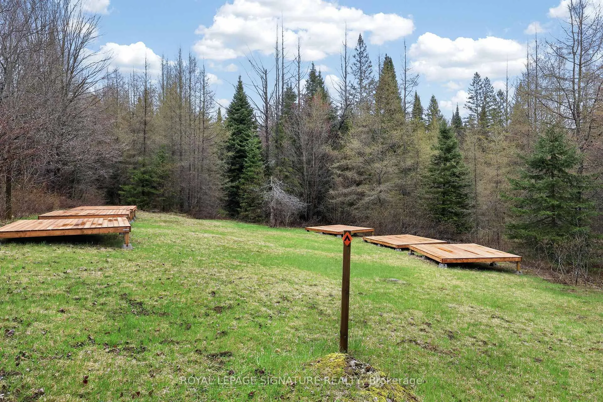Photo 24 of 1223 Long Lake Road, Perry, Novar — HOMEH