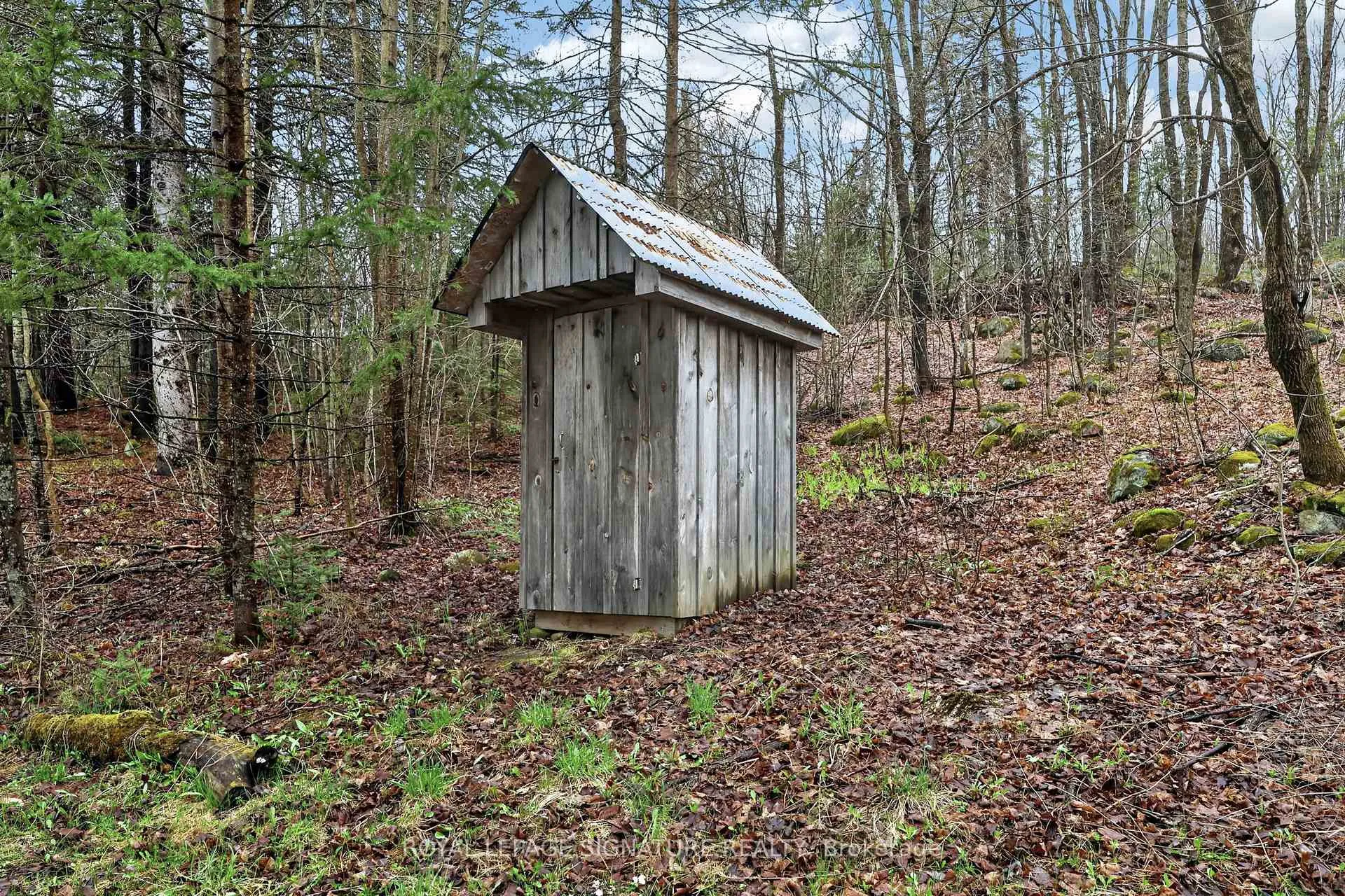 Photo 25 of 1223 Long Lake Road, Perry, Novar — HOMEH