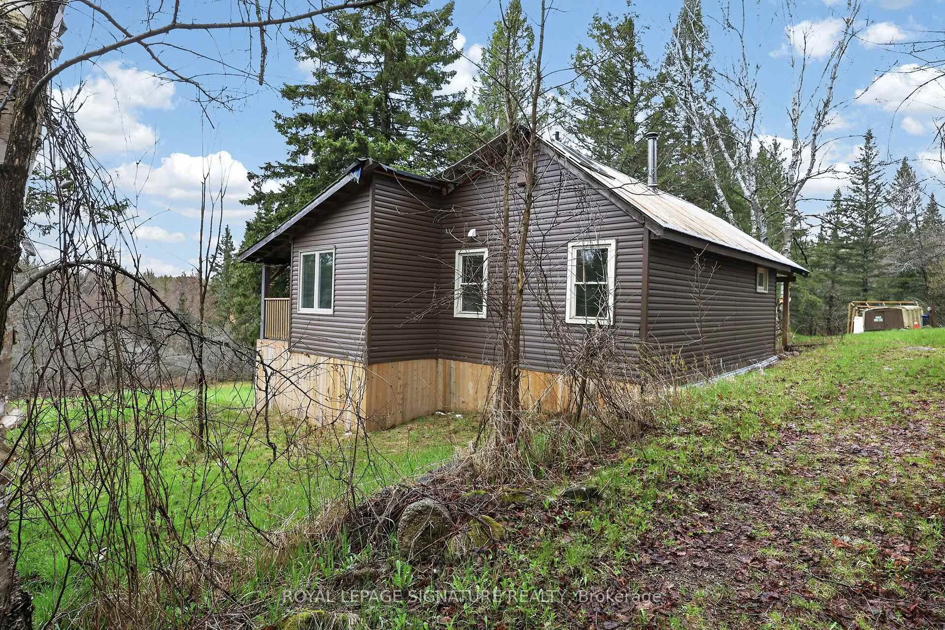 Photo 26 of 1223 Long Lake Road, Perry, Novar — HOMEH