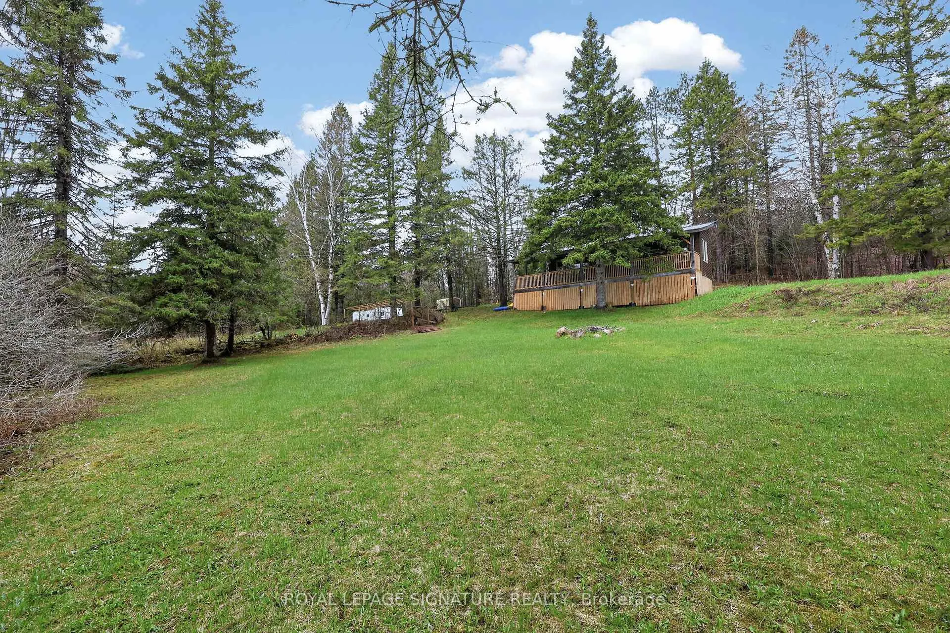 Photo 34 of 1223 Long Lake Road, Perry, Novar — HOMEH