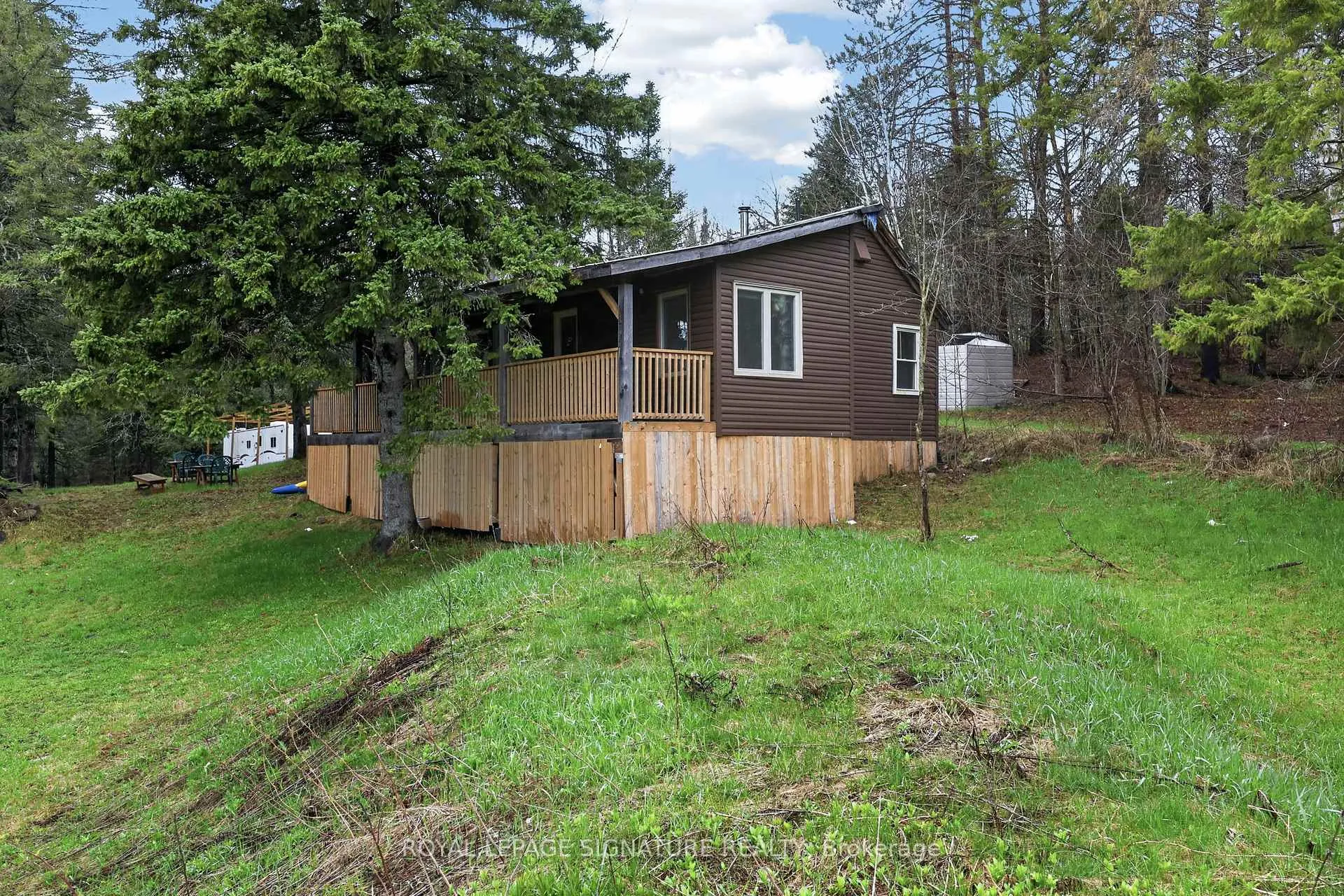 Photo 36 of 1223 Long Lake Road, Perry, Novar — HOMEH