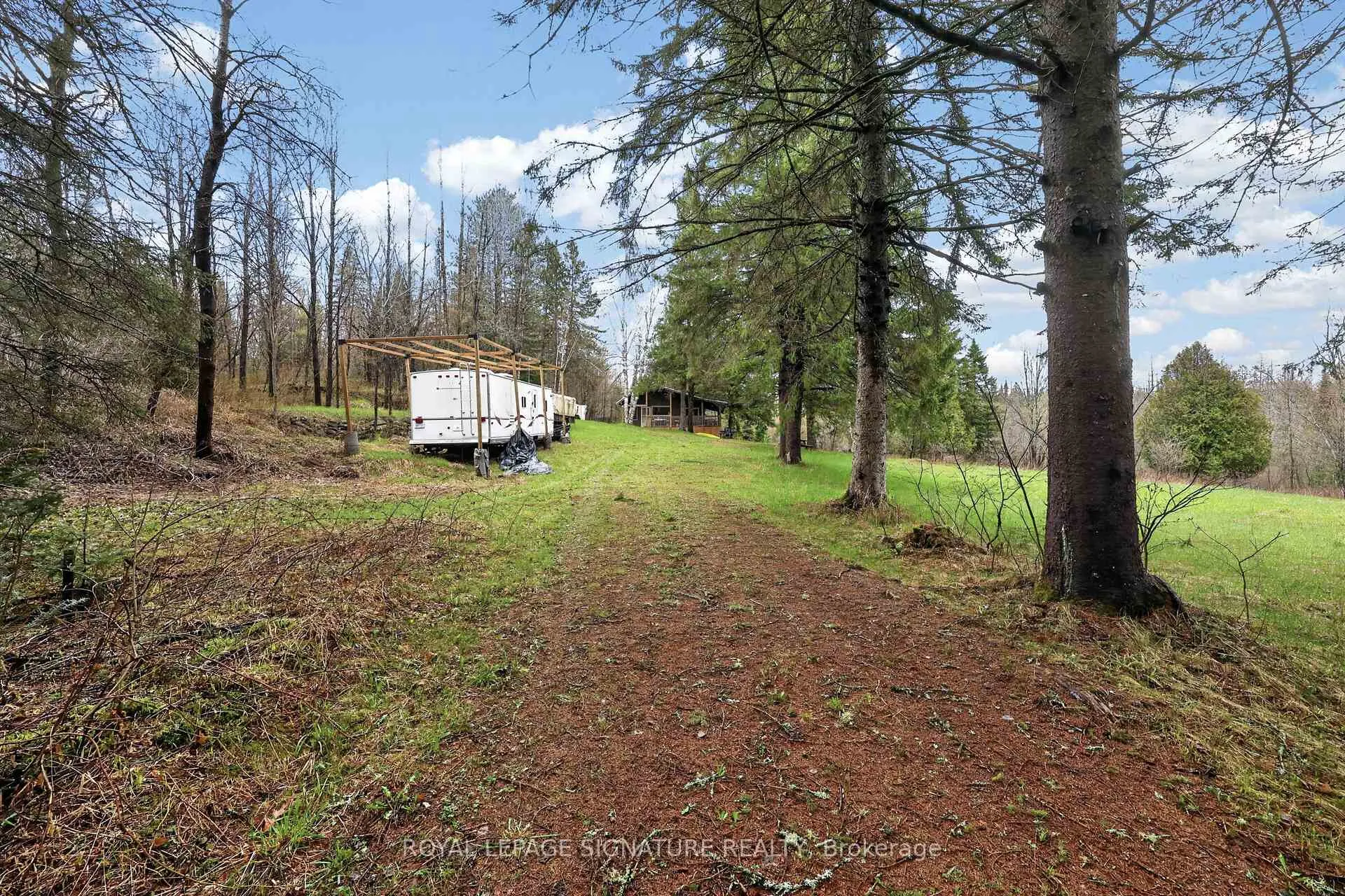 Photo 38 of 1223 Long Lake Road, Perry, Novar — HOMEH