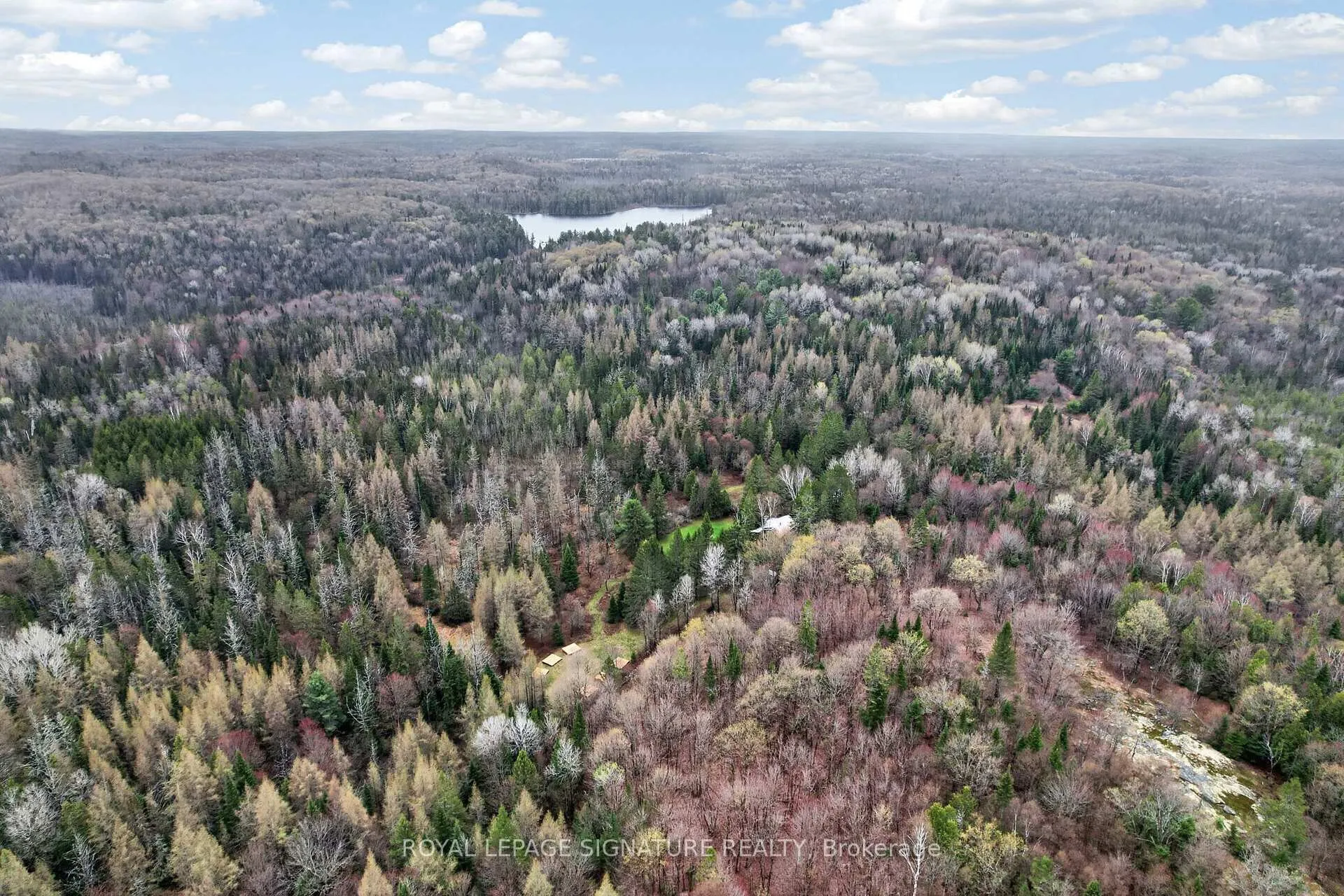 Photo 43 of 1223 Long Lake Road, Perry, Novar — HOMEH
