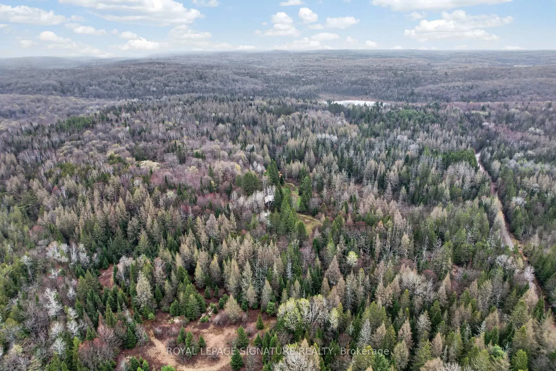 Photo 46 of 1223 Long Lake Road, Perry, Novar — HOMEH