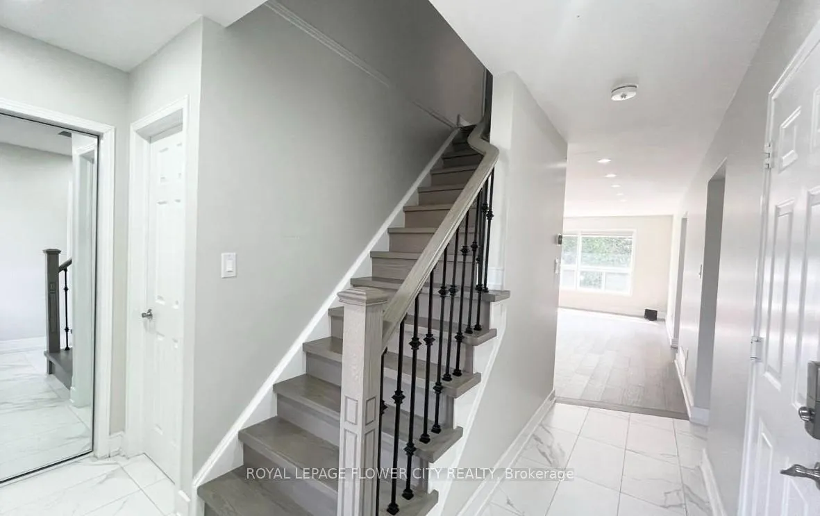 Photo 6 of 120 Rush Meadow Street, Kitchener — HOMEH