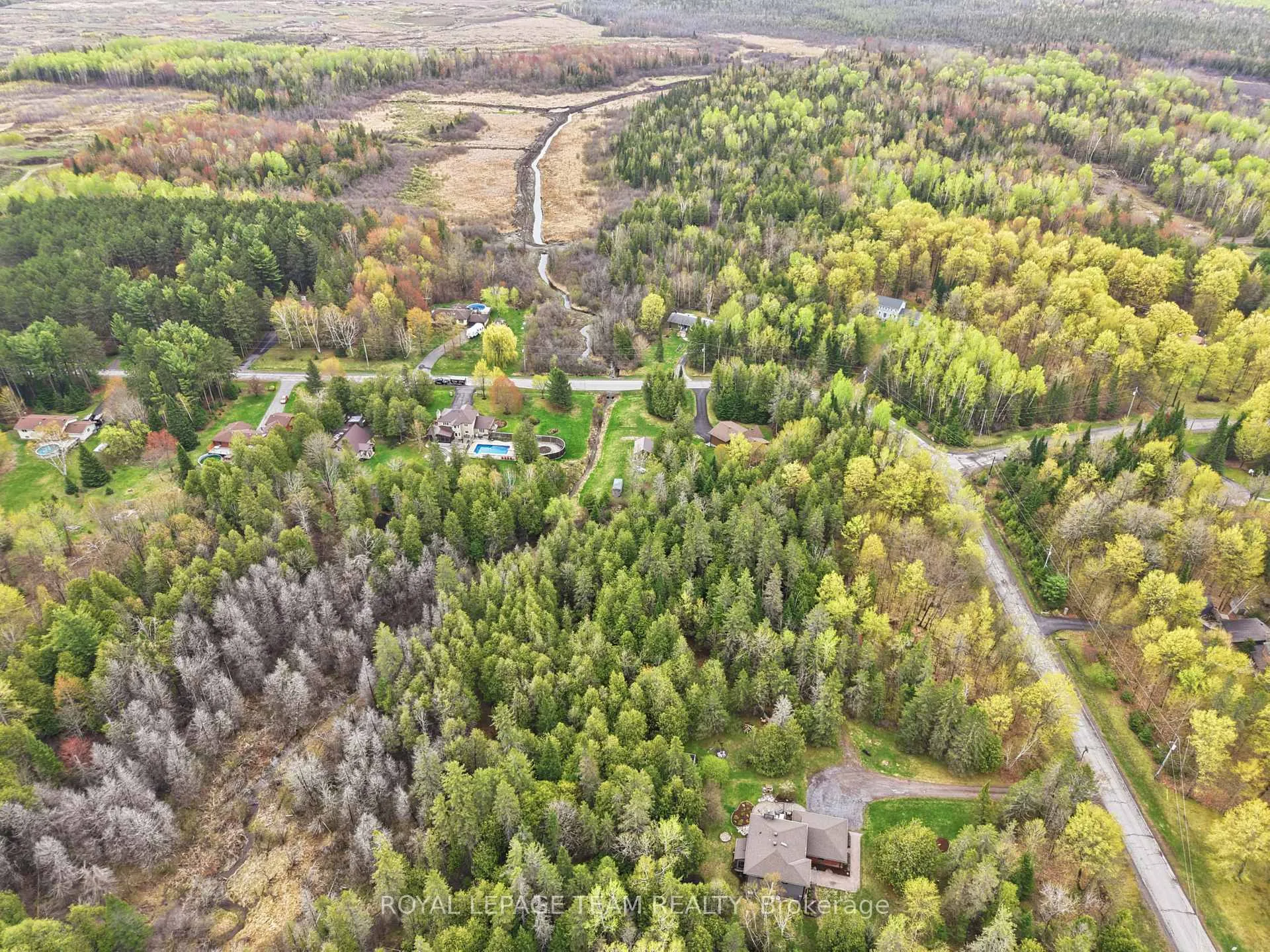 Photo 4 of 105 Pleasant Creek Drive, Ottawa, Huntley Ward (South West) — HOMEH