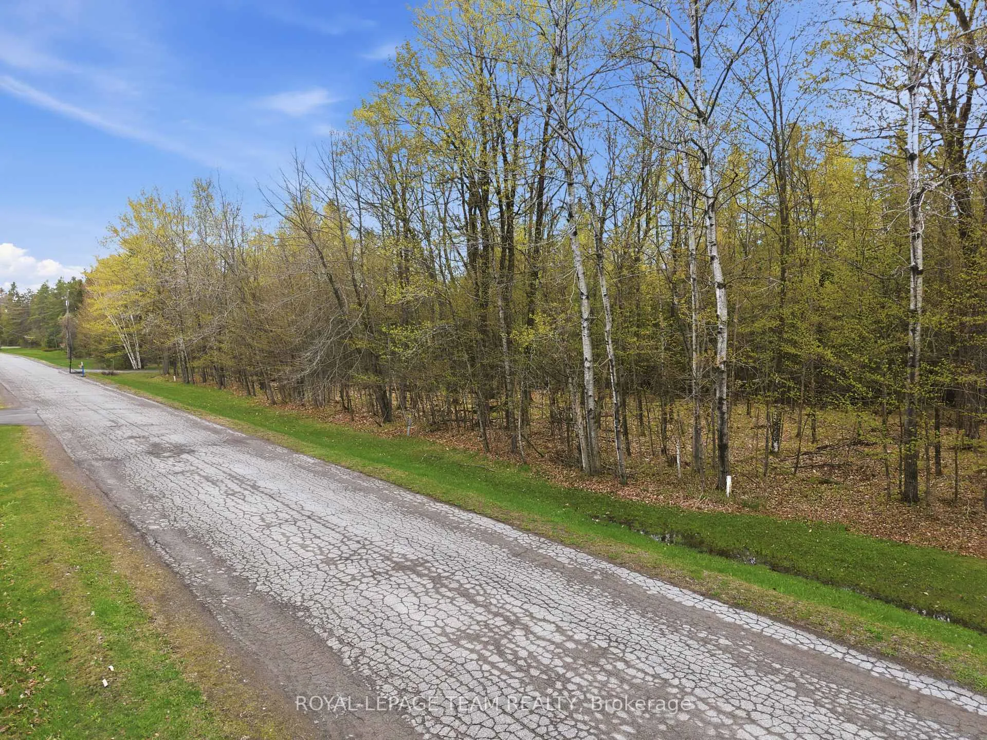 Photo 5 of 105 Pleasant Creek Drive, Ottawa, Huntley Ward (South West) — HOMEH