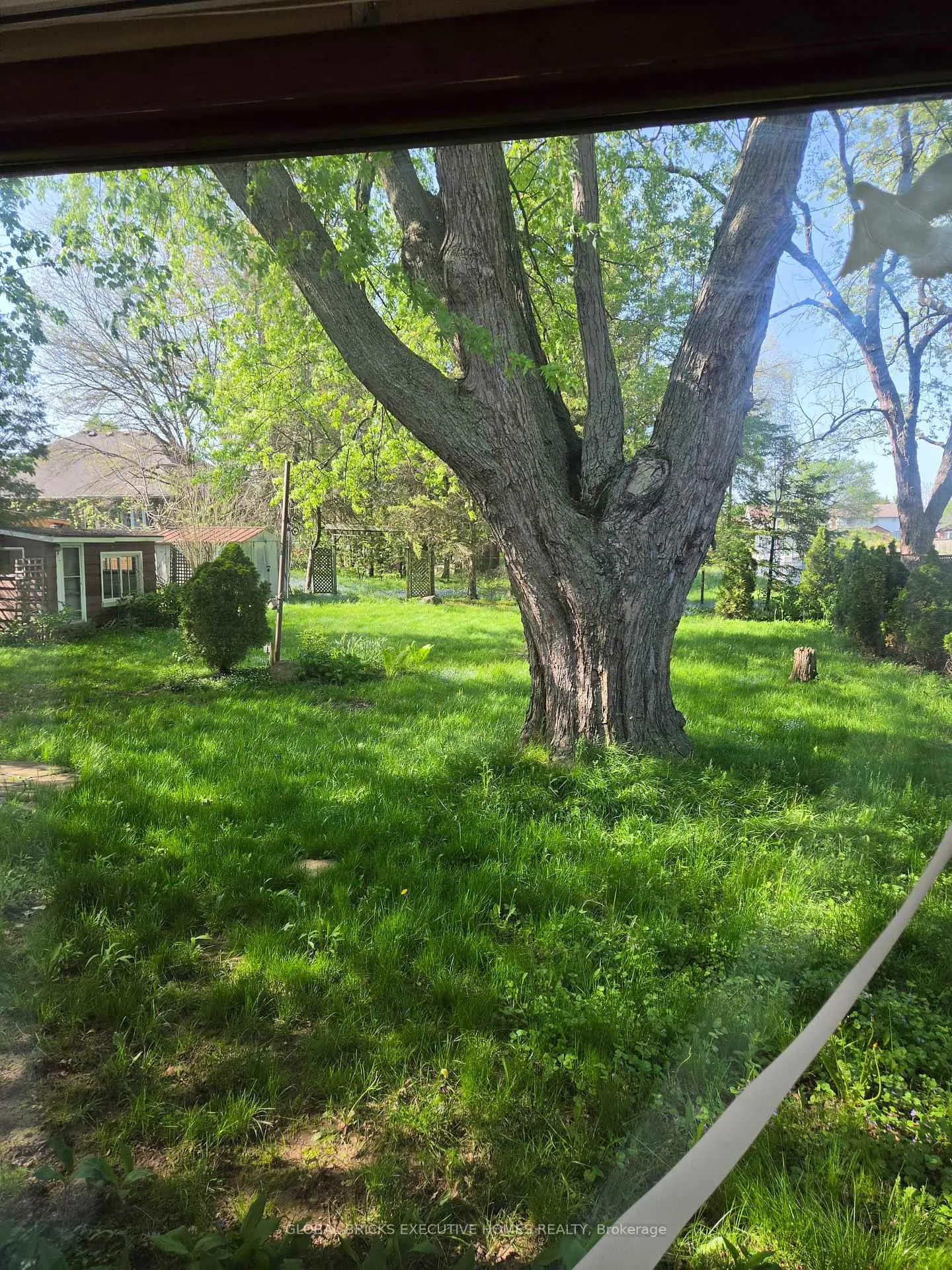 Photo 14 of 522 Woodlawn Road, Welland, N. Welland — HOMEH