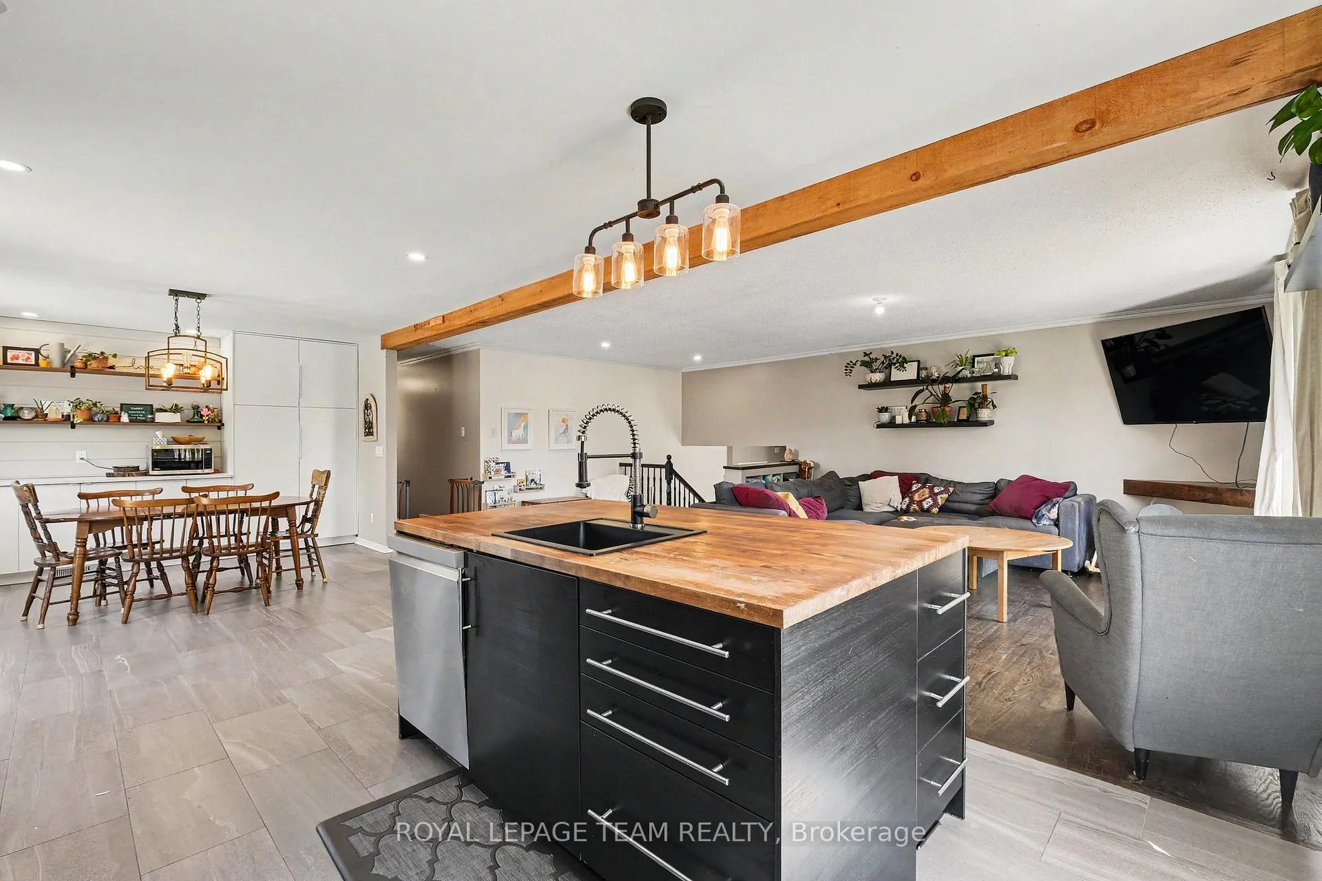 Photo 9 of 3229 Wild Cherry Drive, Ottawa, Osgoode — HOMEH
