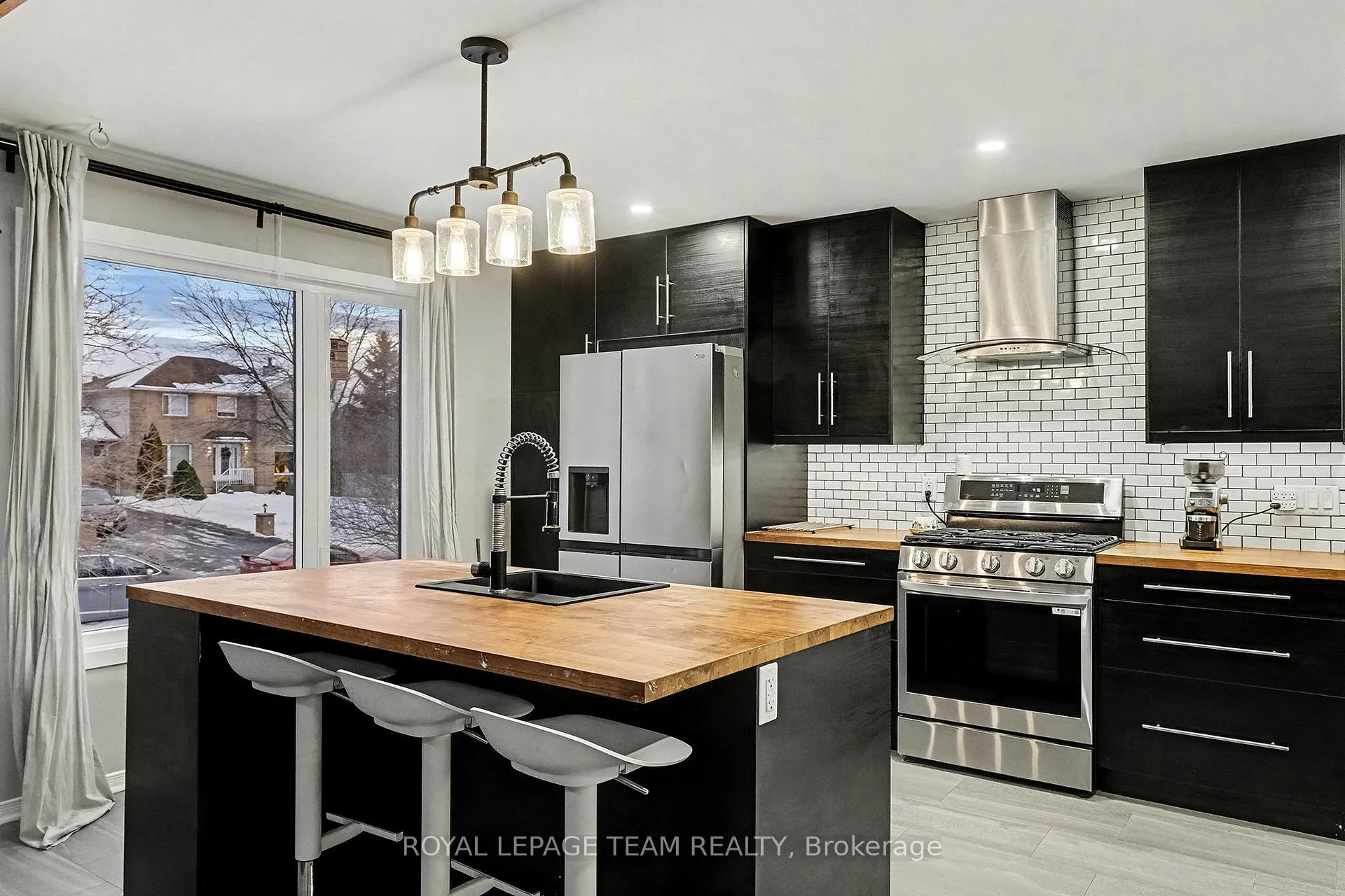 Photo 10 of 3229 Wild Cherry Drive, Ottawa, Osgoode — HOMEH