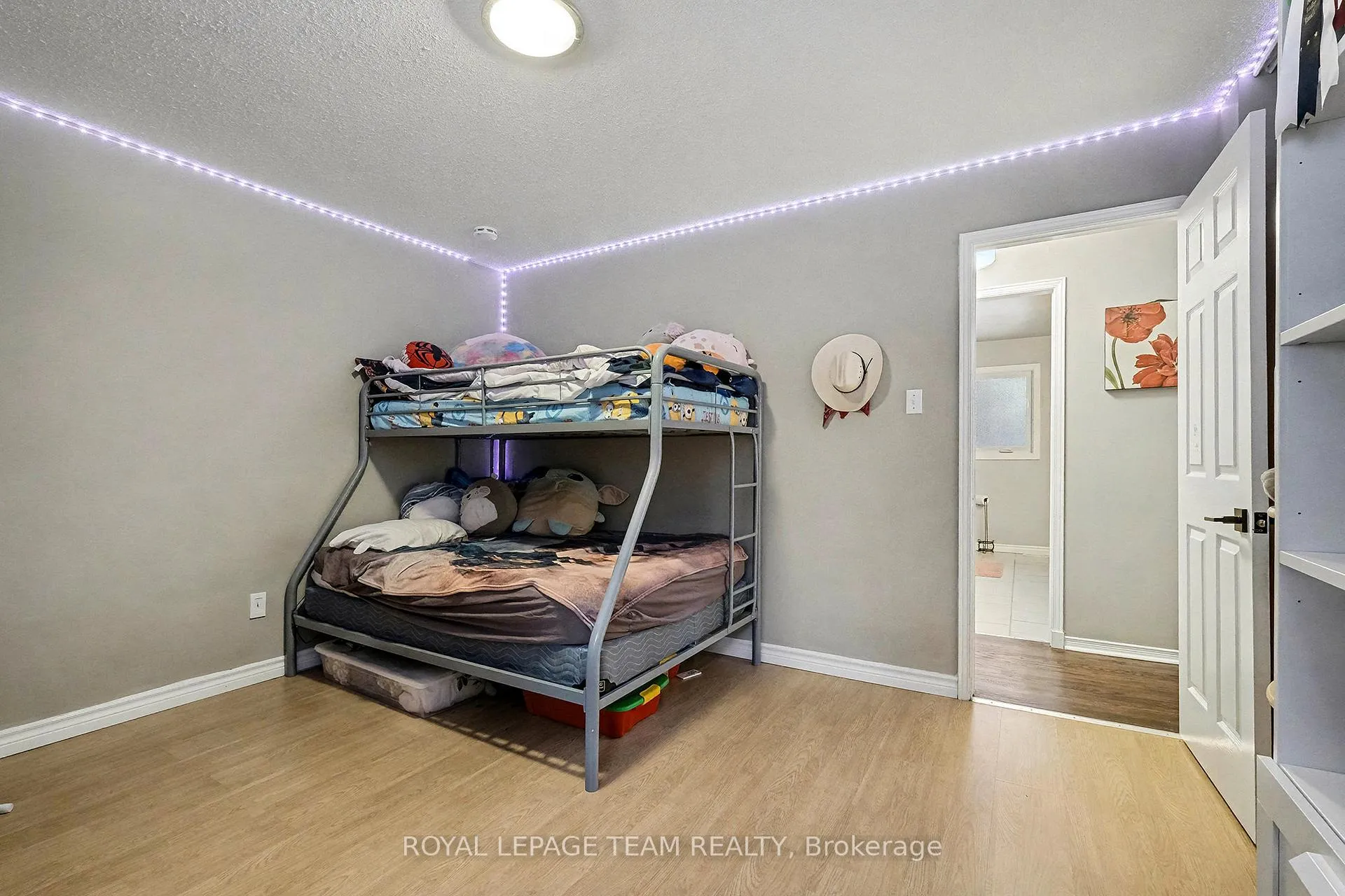 Photo 16 of 3229 Wild Cherry Drive, Ottawa, Osgoode — HOMEH