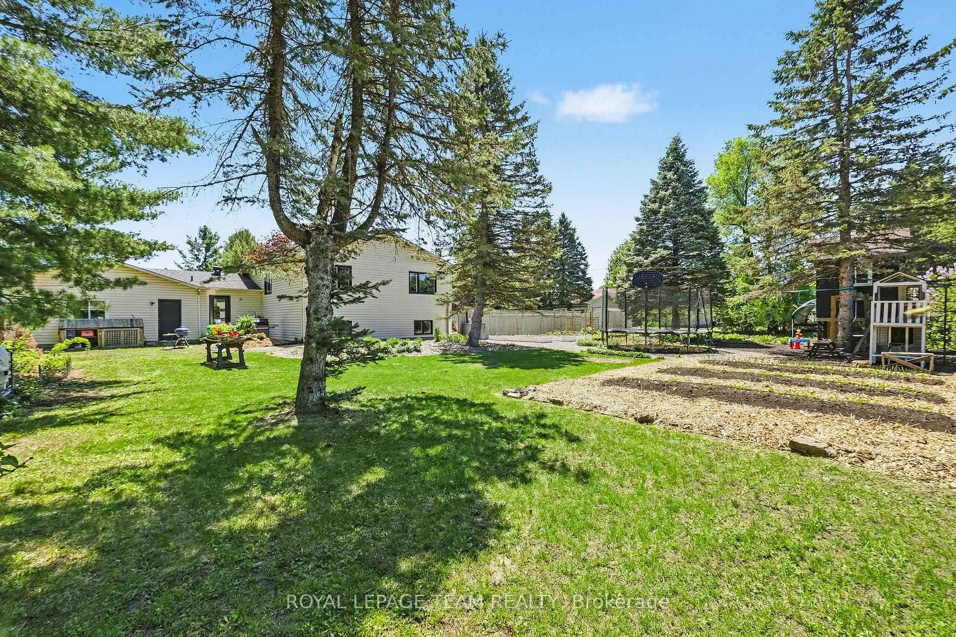 Photo 25 of 3229 Wild Cherry Drive, Ottawa, Osgoode — HOMEH