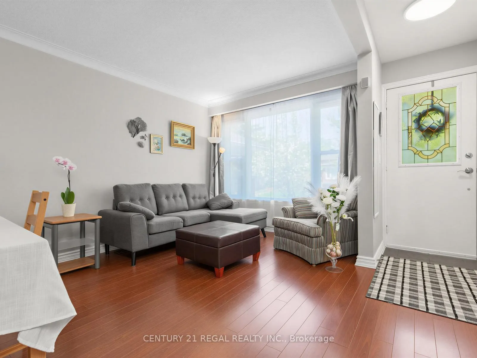 Photo 2 of 9 Craiglee Drive, Scarborough, Birchcliffe-Cliffside — HOMEH