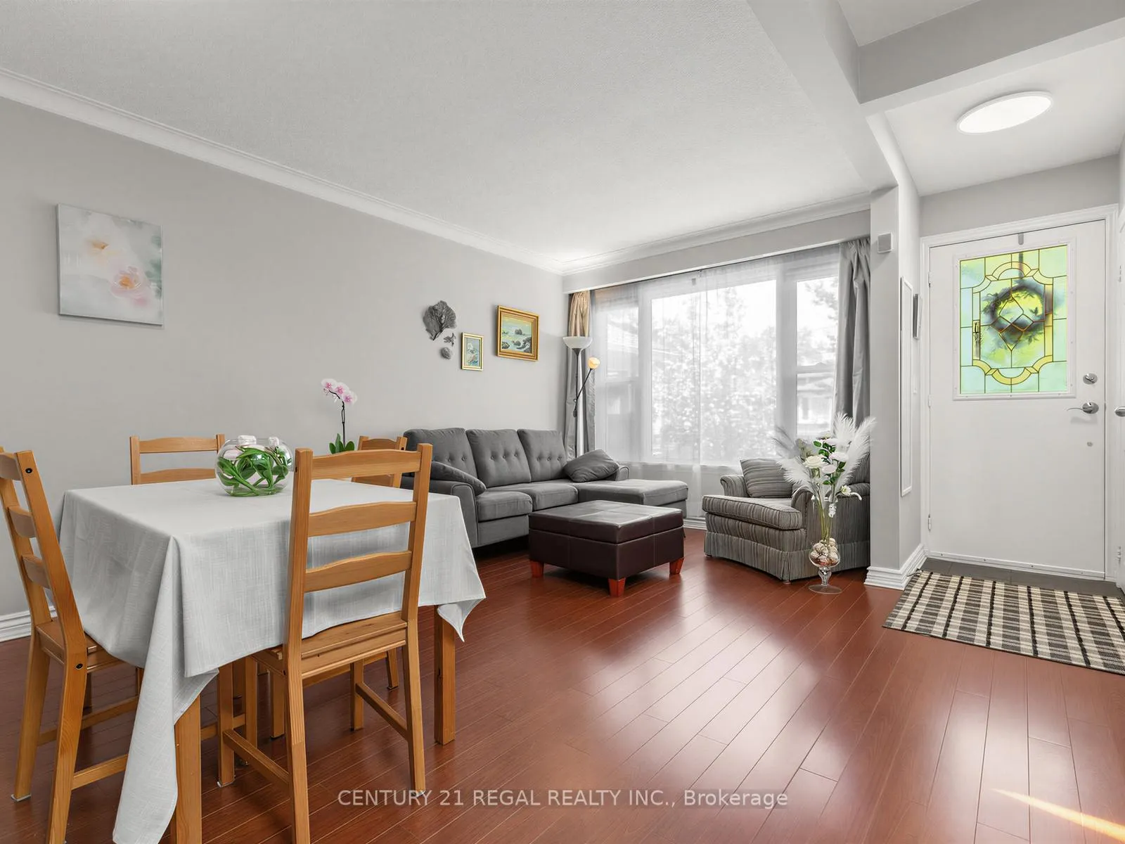 Photo 10 of 9 Craiglee Drive, Scarborough, Birchcliffe-Cliffside — HOMEH