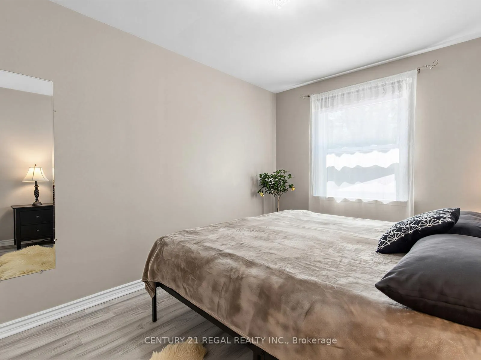 Photo 19 of 9 Craiglee Drive, Scarborough, Birchcliffe-Cliffside — HOMEH