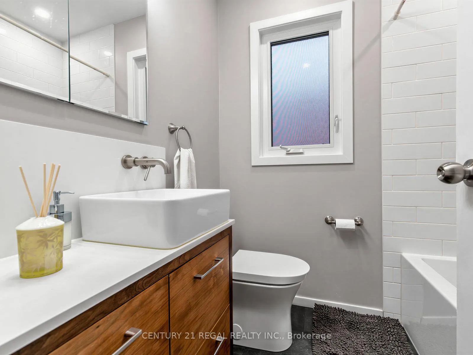 Photo 22 of 9 Craiglee Drive, Scarborough, Birchcliffe-Cliffside — HOMEH