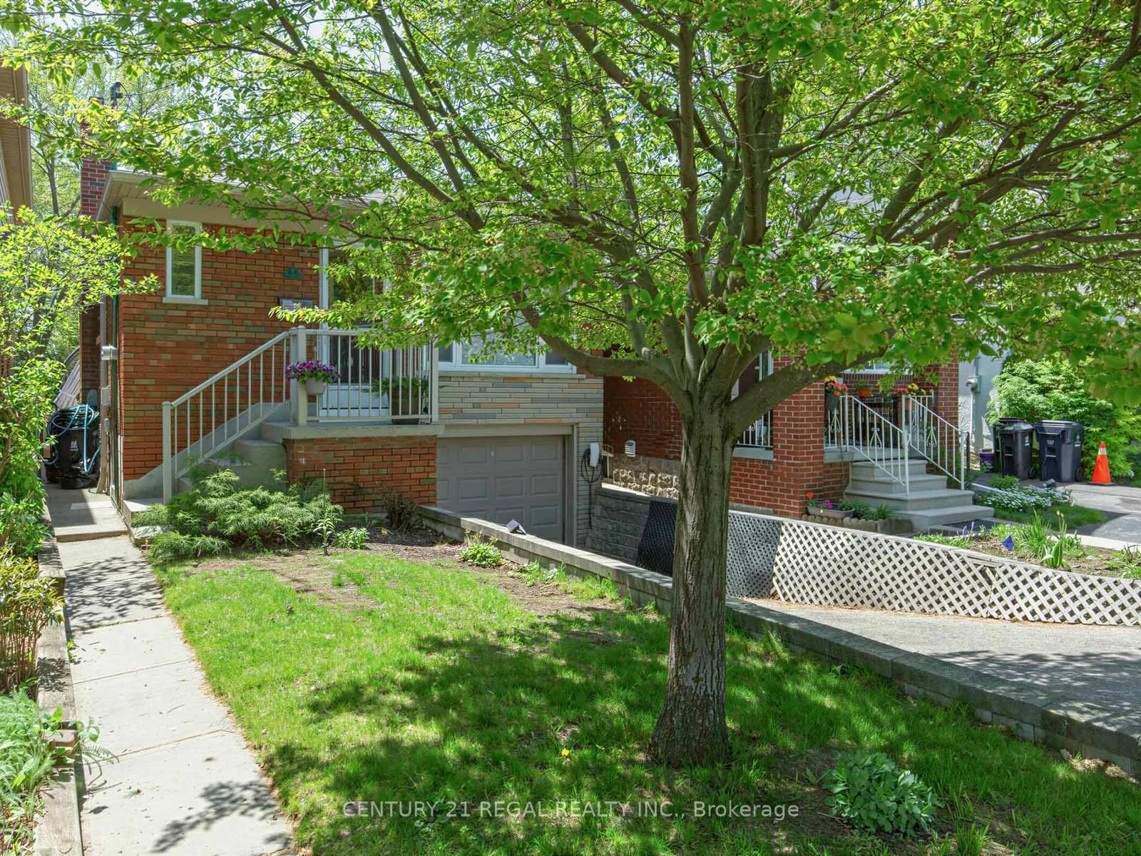 Photo 5 of 9 Craiglee Drive, Scarborough, Birchcliffe-Cliffside — HOMEH