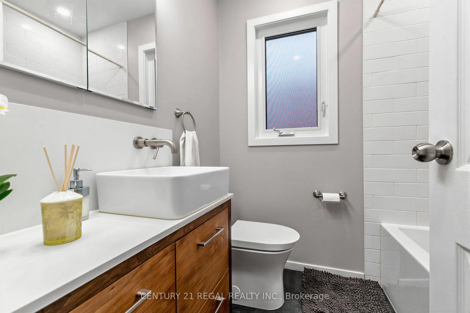 Photo 34 of 9 Craiglee Drive, Scarborough, Birchcliffe-Cliffside — HOMEH
