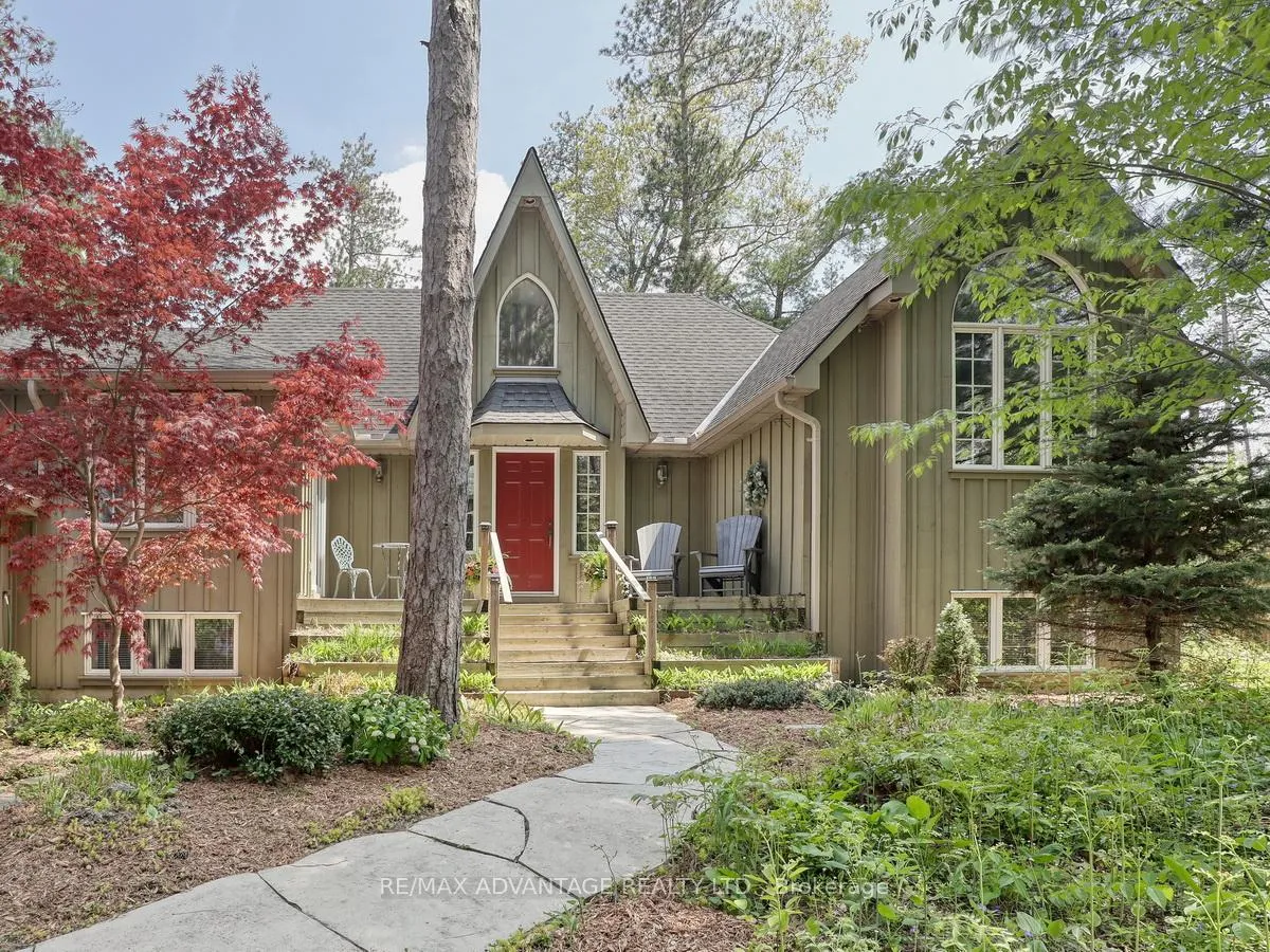 Front of 10404 Pinetree Drive