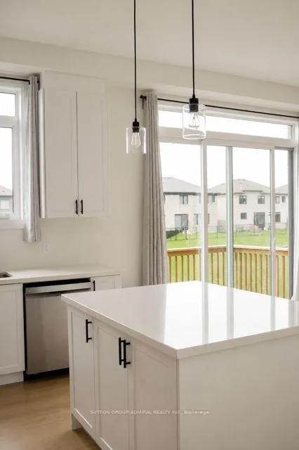 Photo 10 of 7 Del Ray Crescent, Wasaga Beach — HOMEH