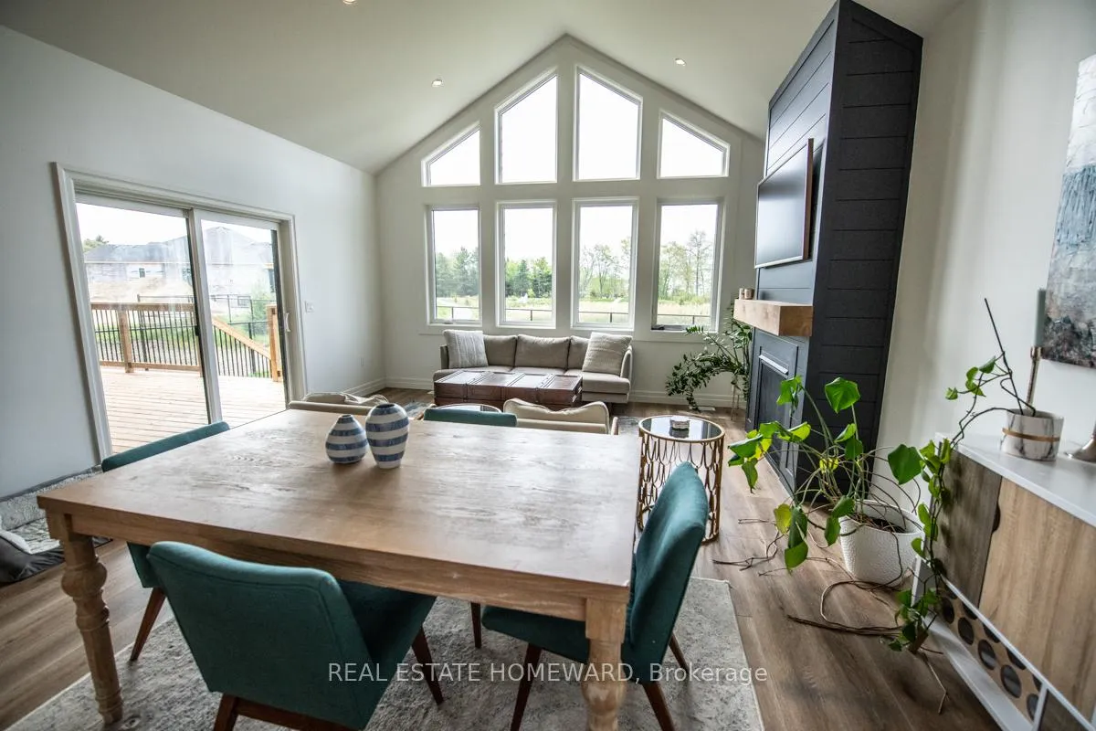 Photo 3 of 25 Vista Crescent, Quinte West, Murray Ward — HOMEH