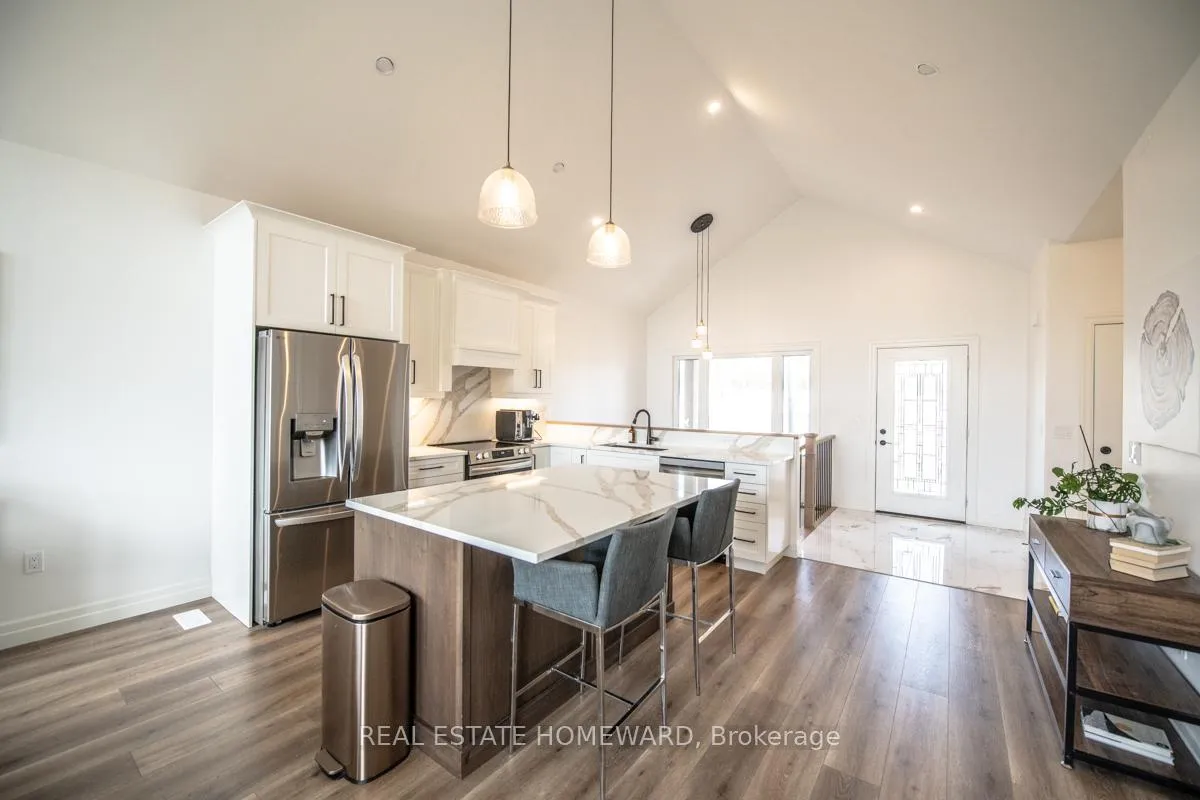 Photo 6 of 25 Vista Crescent, Quinte West, Murray Ward — HOMEH