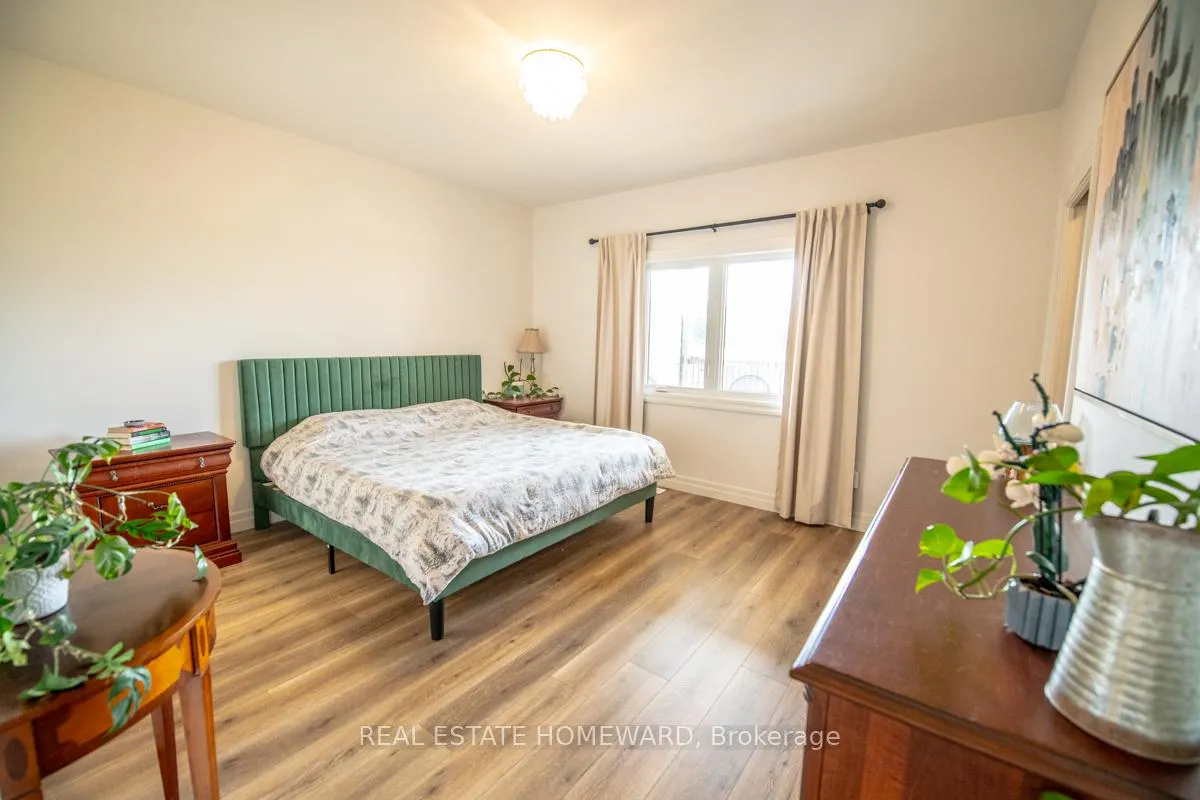 Photo 12 of 25 Vista Crescent, Quinte West, Murray Ward — HOMEH
