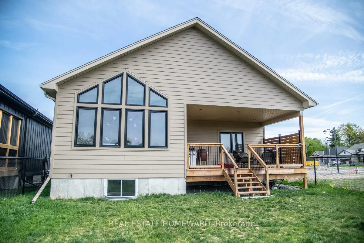 Photo 24 of 25 Vista Crescent, Quinte West, Murray Ward — HOMEH