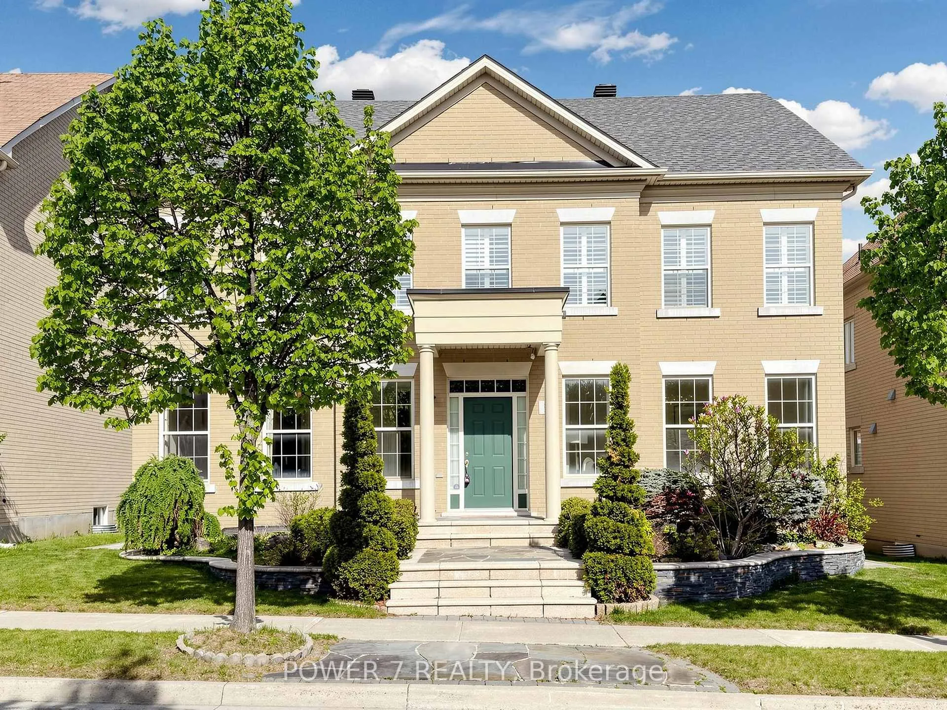 Photo 1 of 7 Bembridge Drive, Markham, Cathedraltown — HOMEH