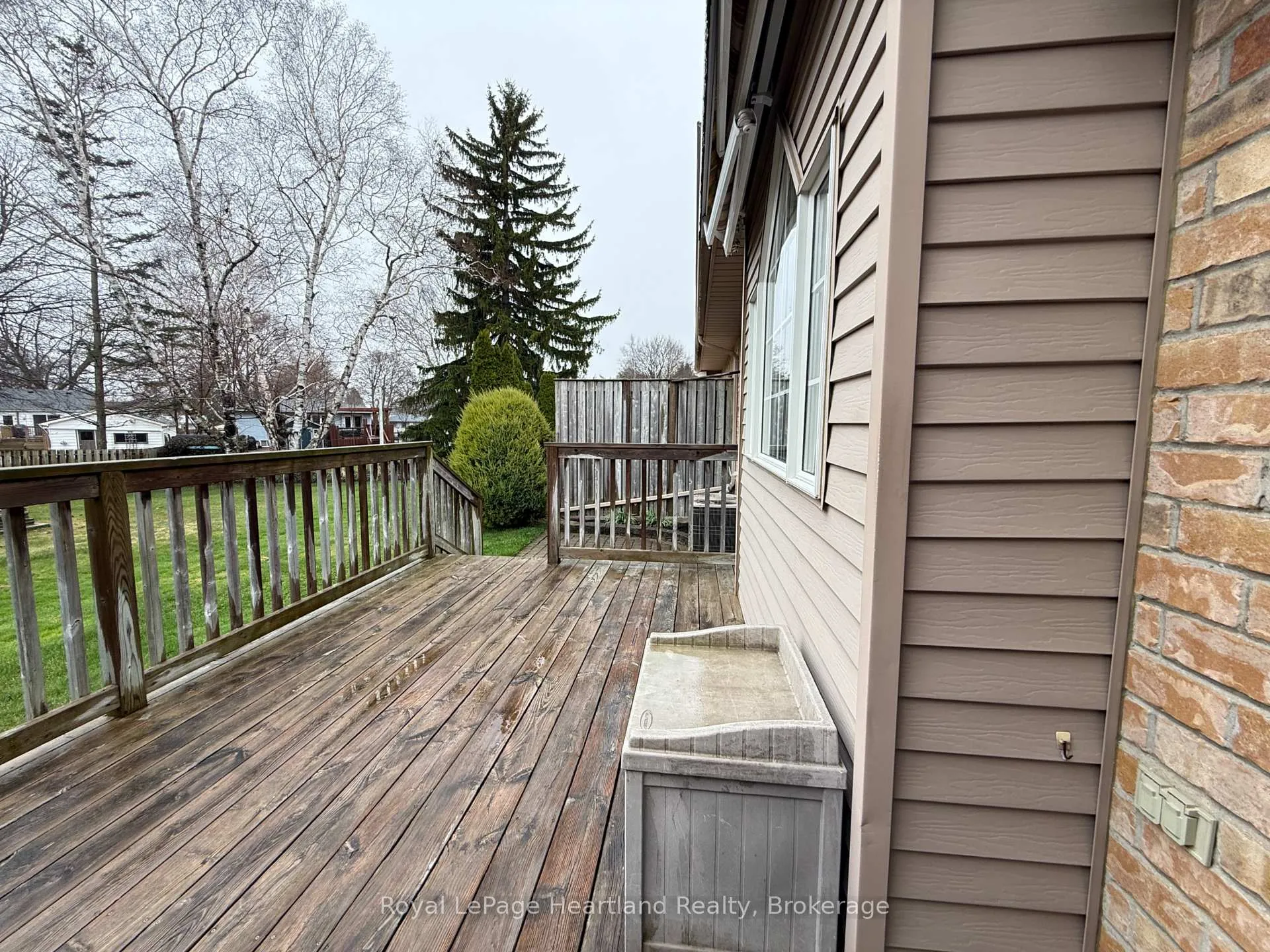 Photo 13 of 260 Martha Street, Goderich, Goderich (Town) — HOMEH