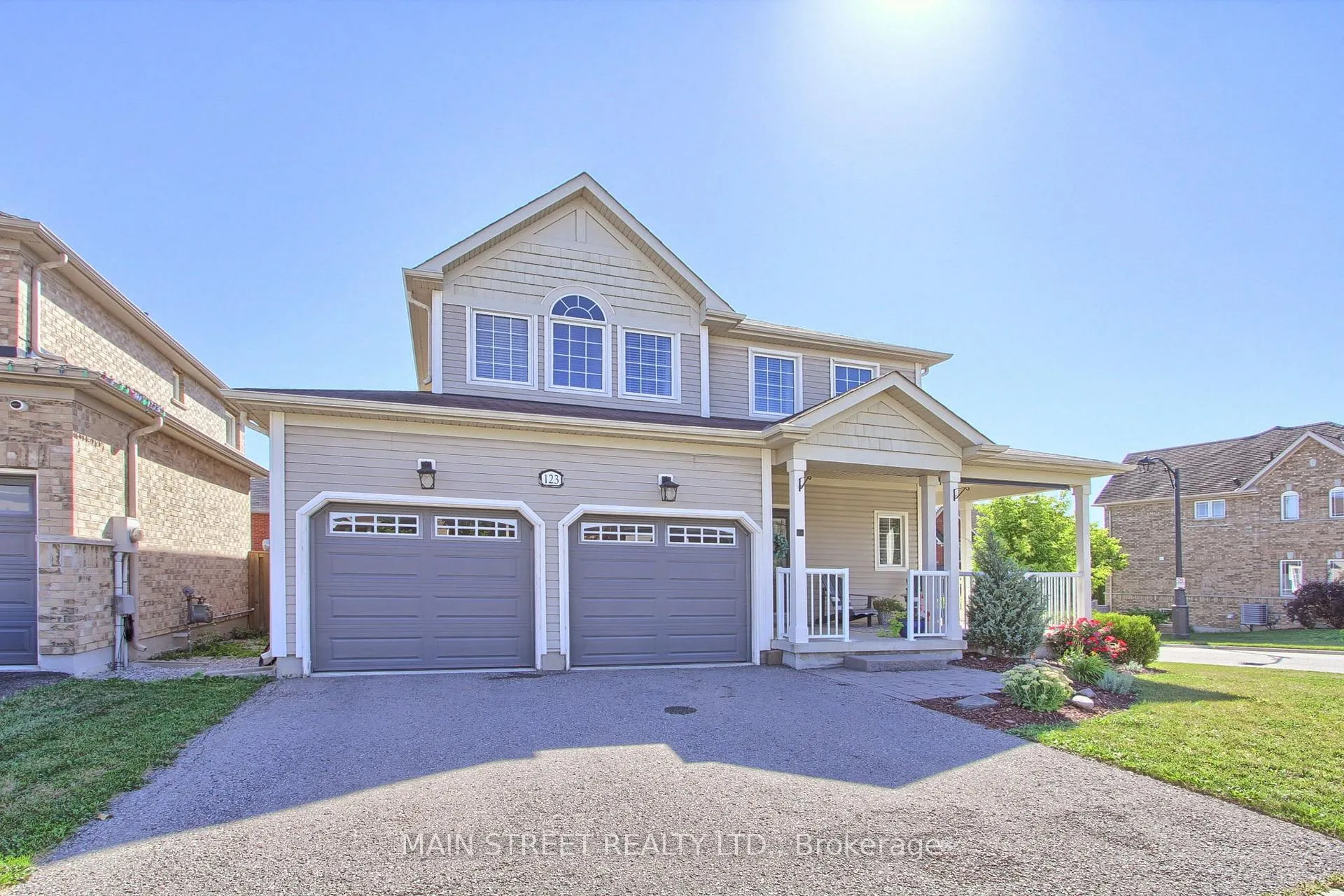 Photo 3 of 123 Laurendale Avenue, Georgina, Keswick South — HOMEH