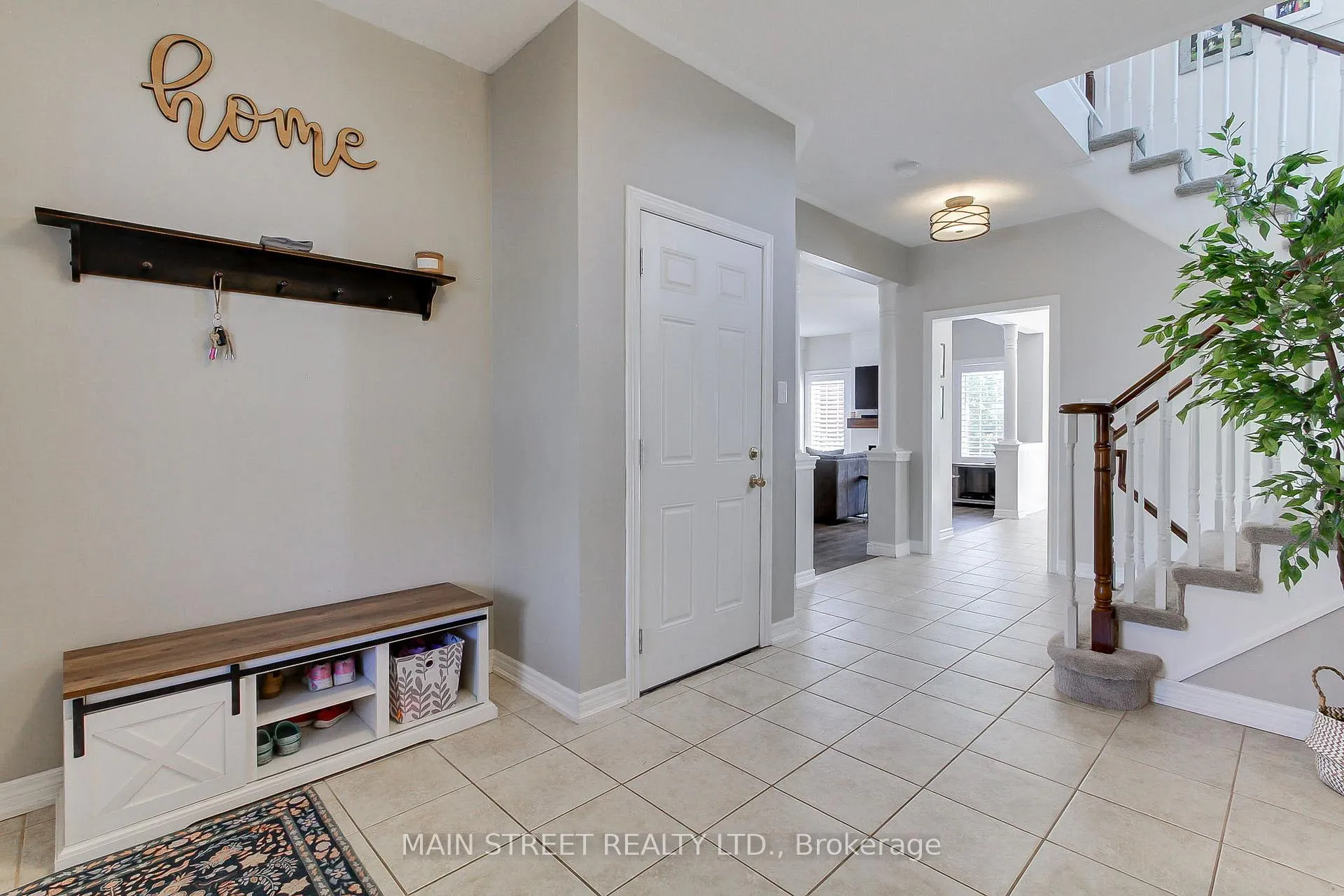 Photo 9 of 123 Laurendale Avenue, Georgina, Keswick South — HOMEH