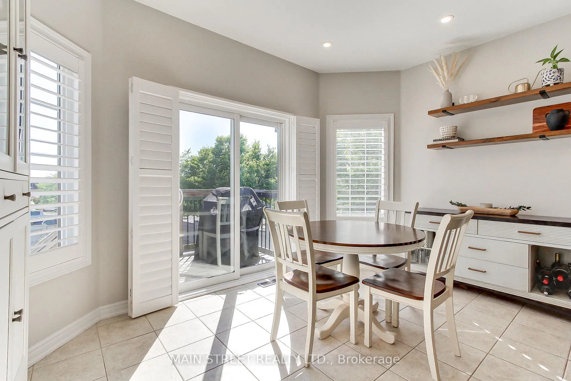 Photo 23 of 123 Laurendale Avenue, Georgina, Keswick South — HOMEH